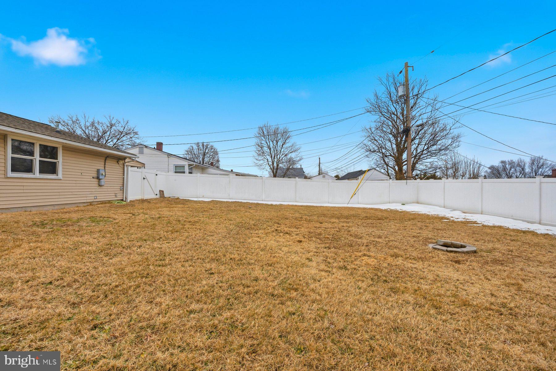 PLEASANTVILLE - Residential