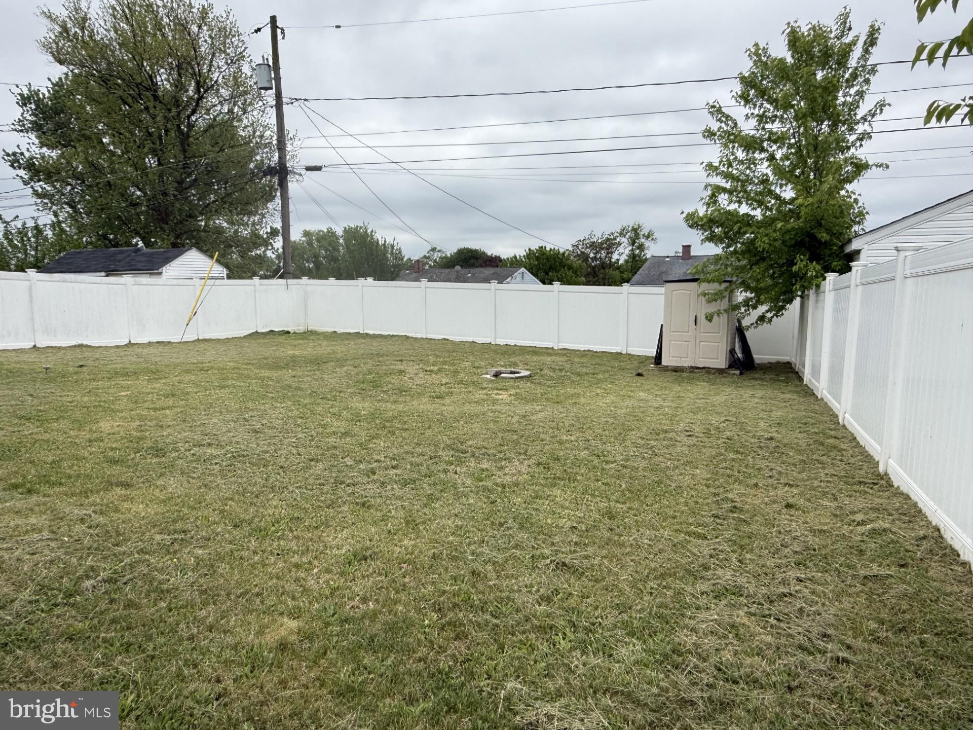 PLEASANTVILLE - Residential