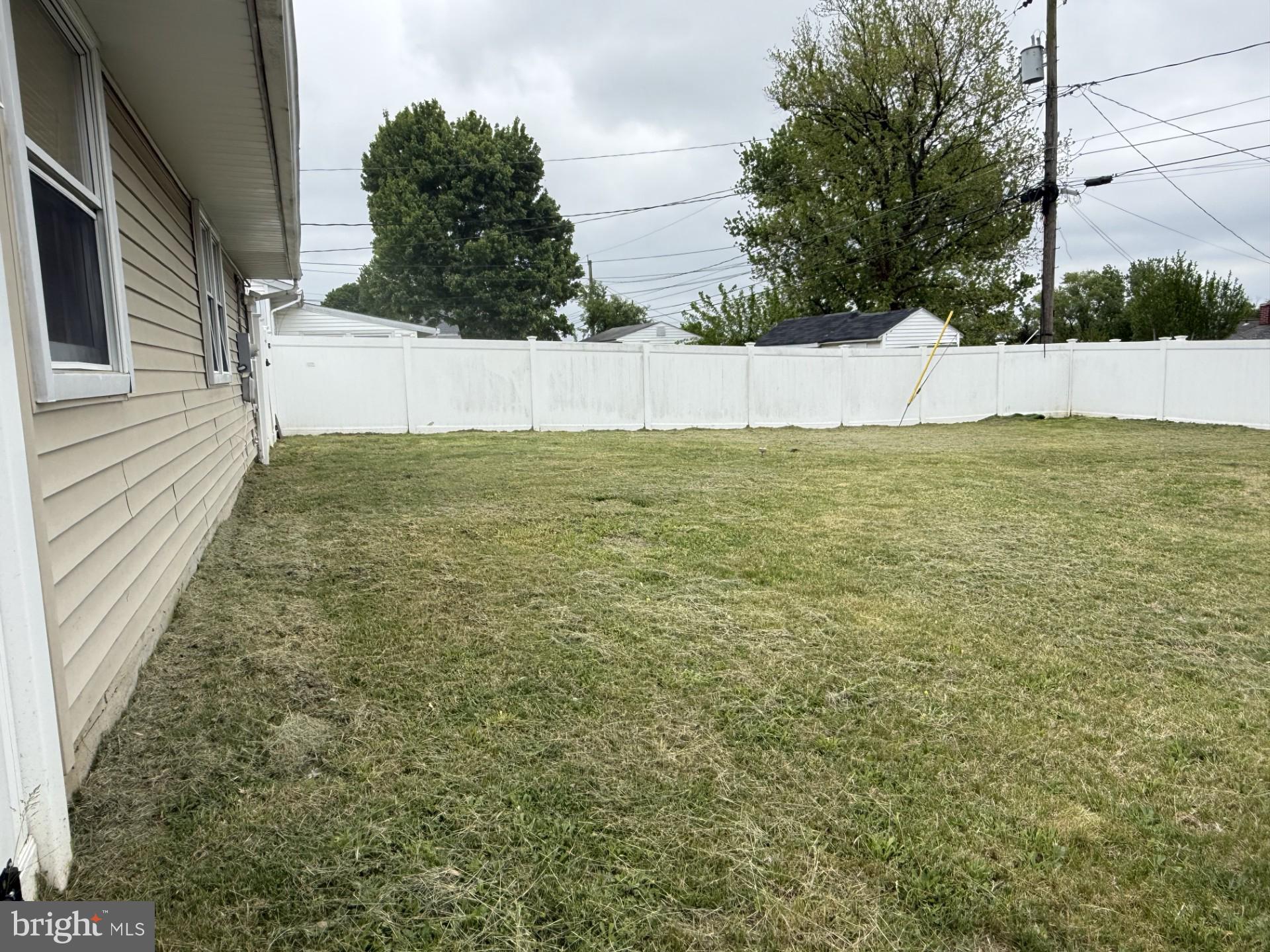 PLEASANTVILLE - Residential