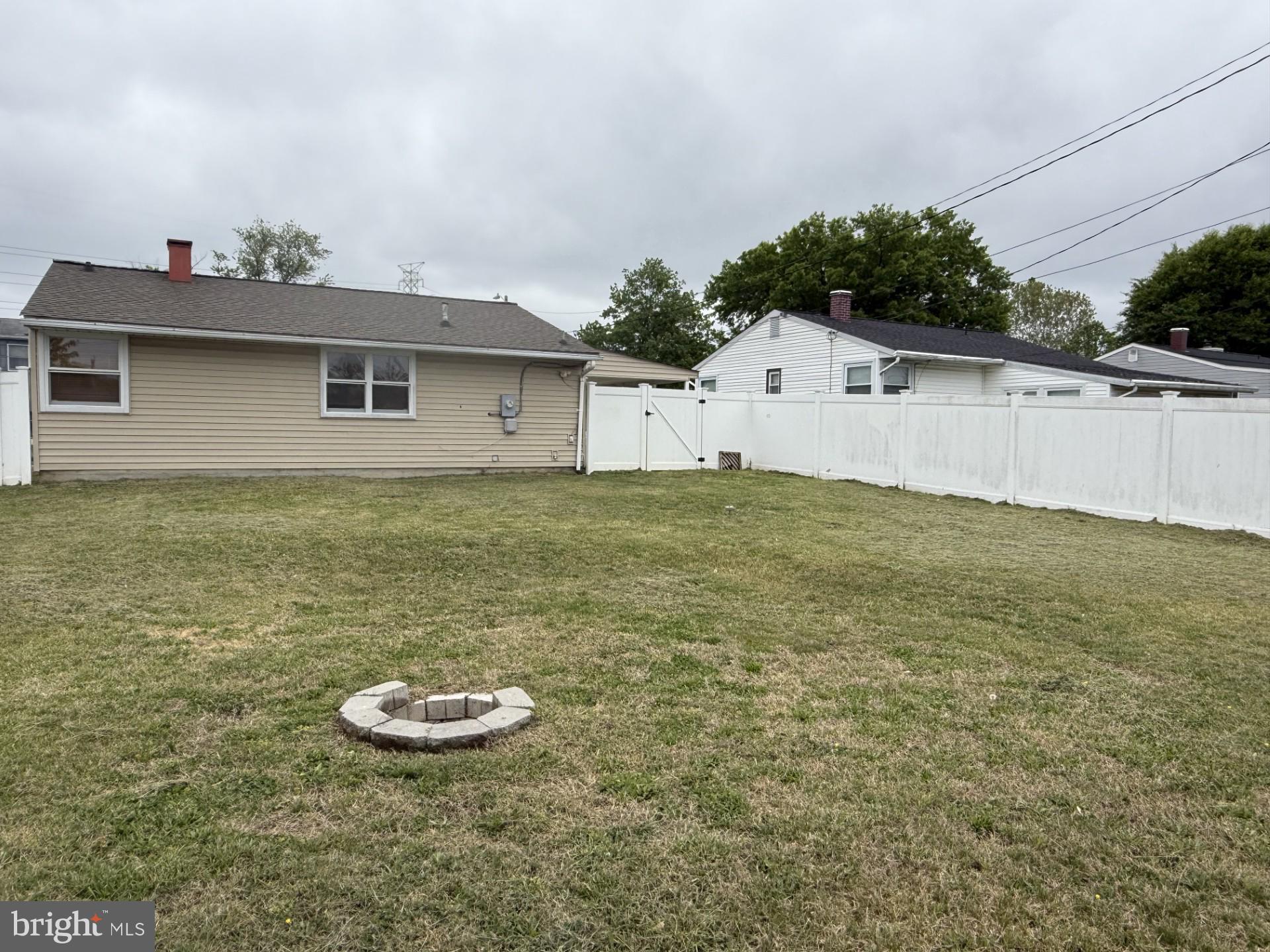 PLEASANTVILLE - Residential