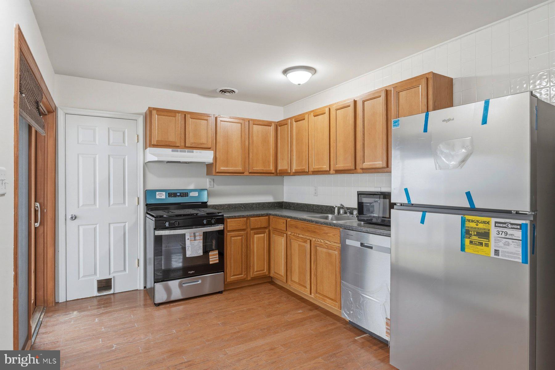 PLEASANTVILLE - Residential