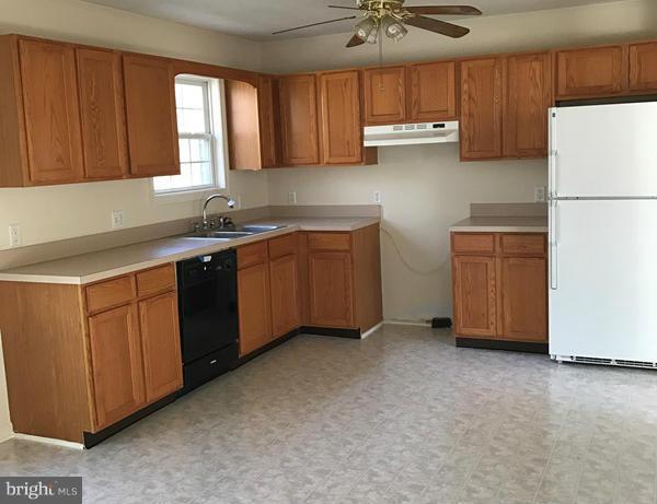 CROWN POINTE NORTH - Residential