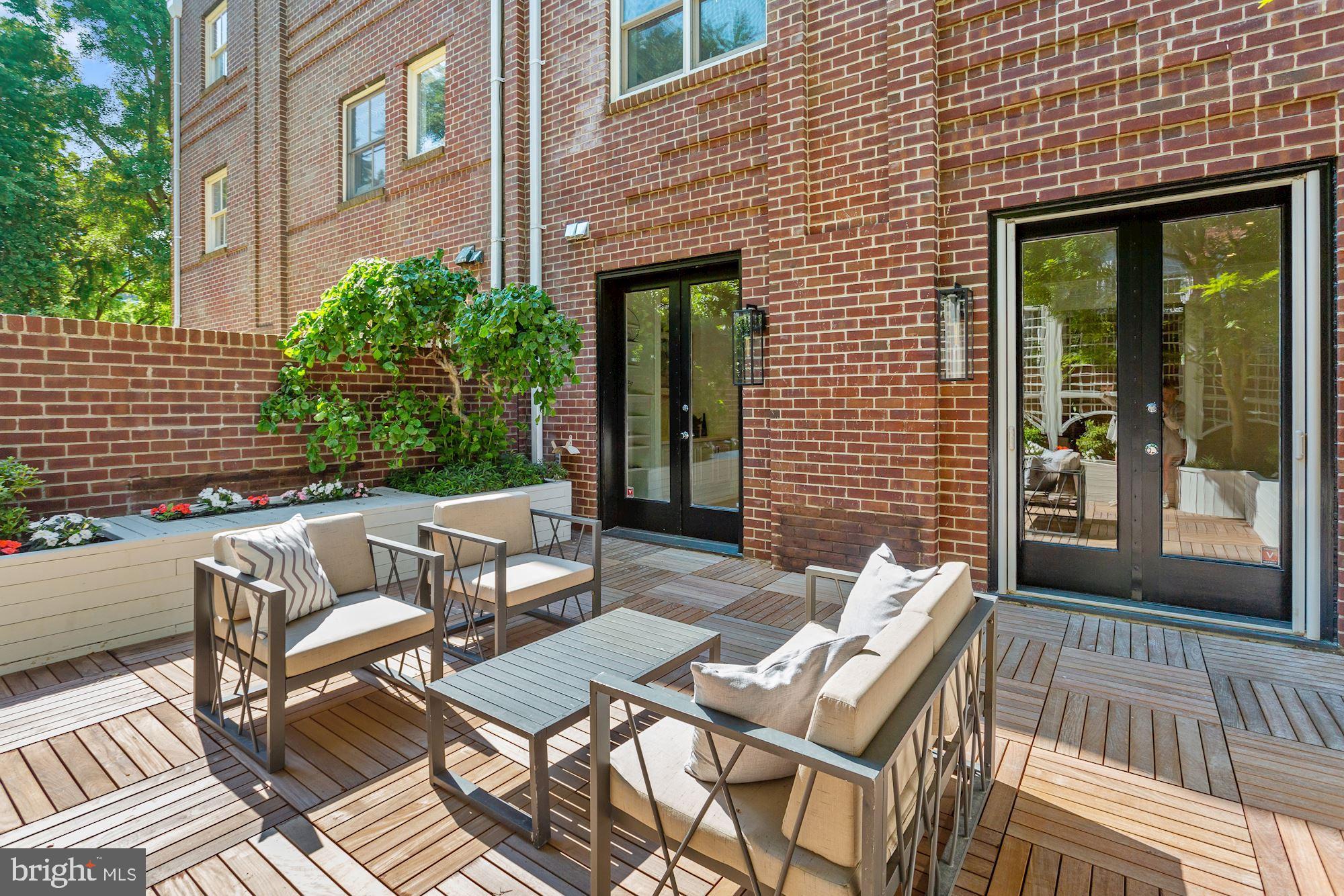 GEORGETOWN - Residential