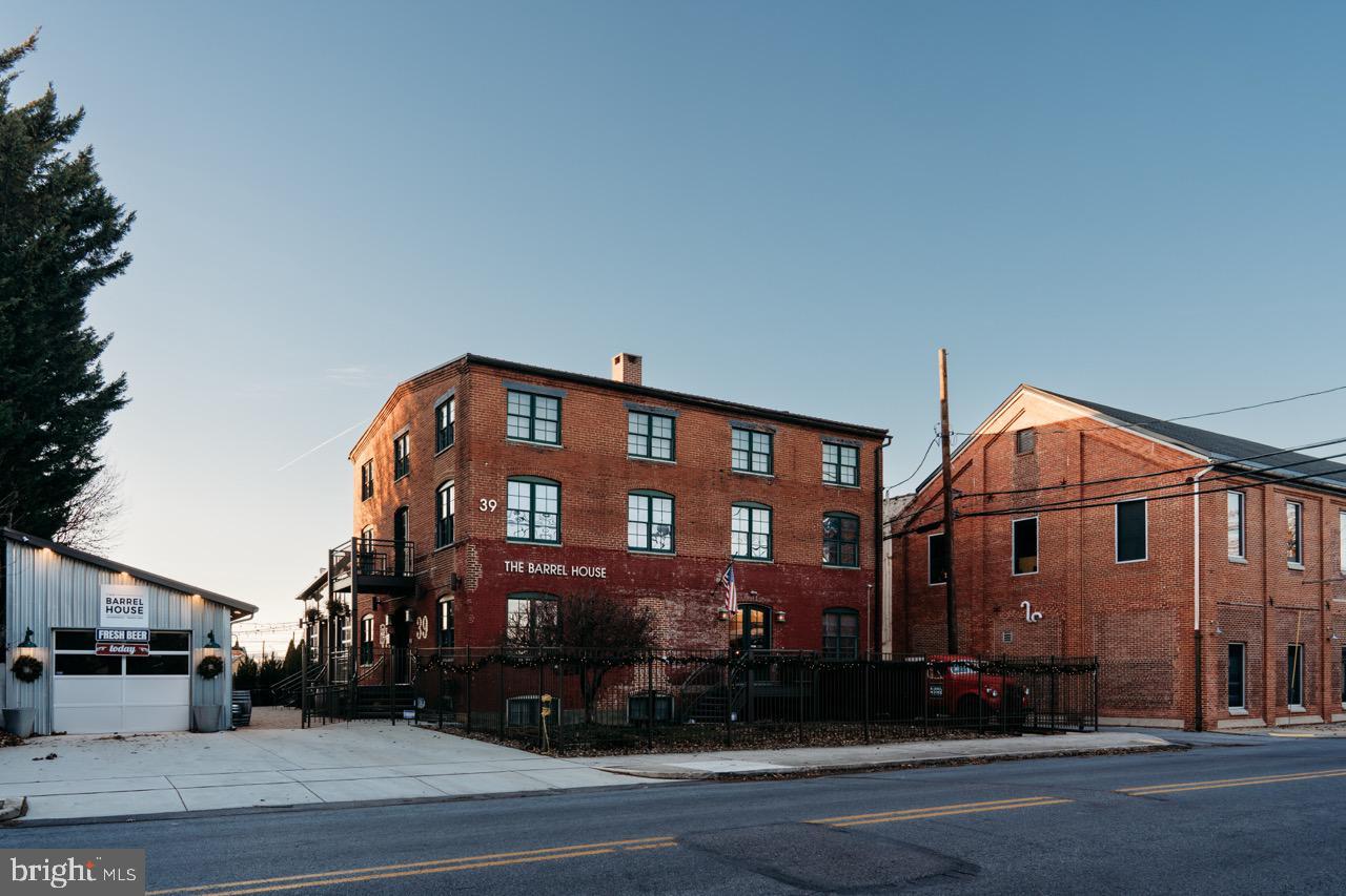 39 N 3RD STREET