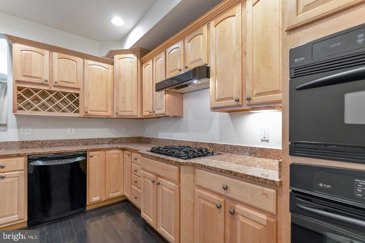 GROVETON WOODS - Residential Lease