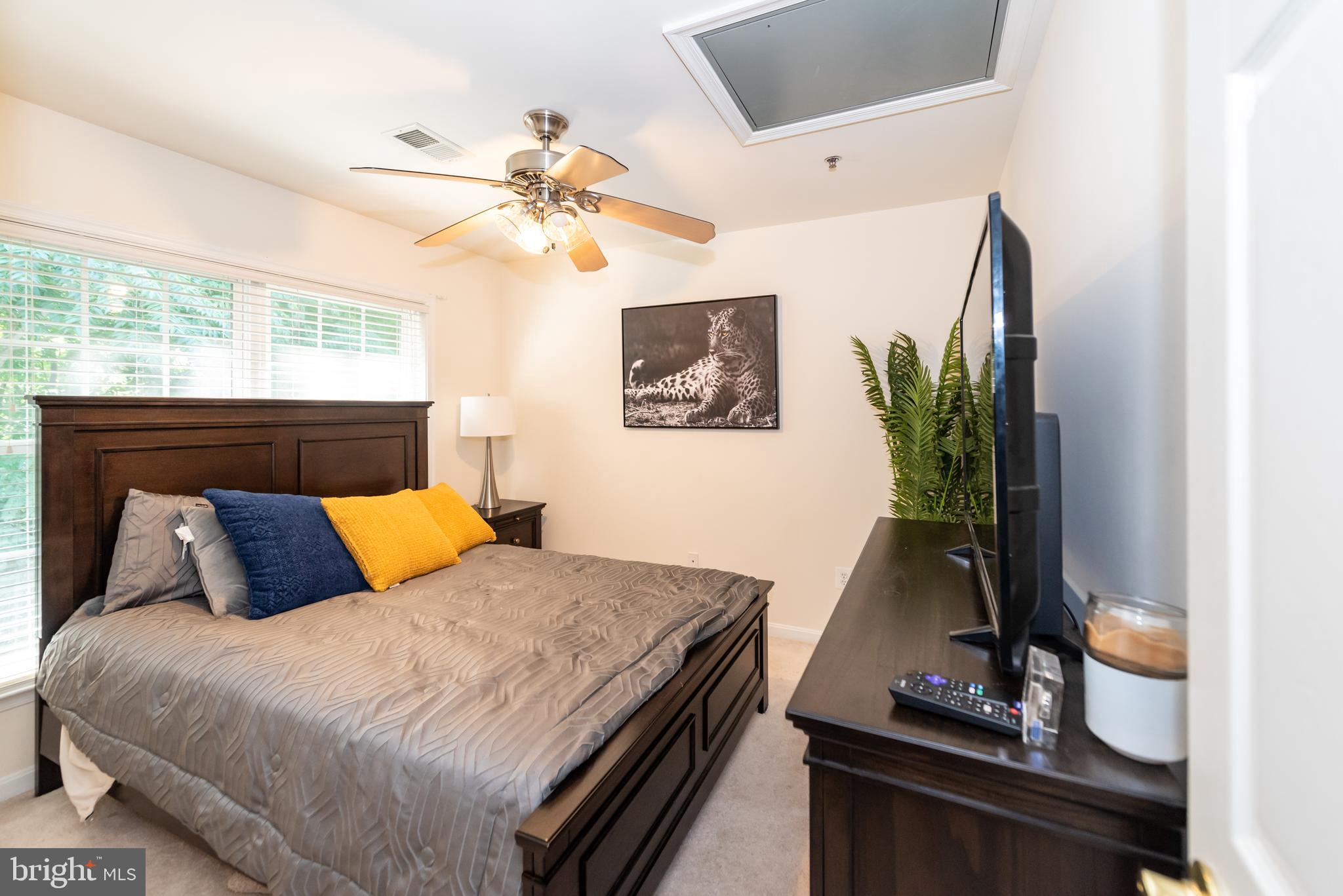 GROVETON WOODS - Residential Lease