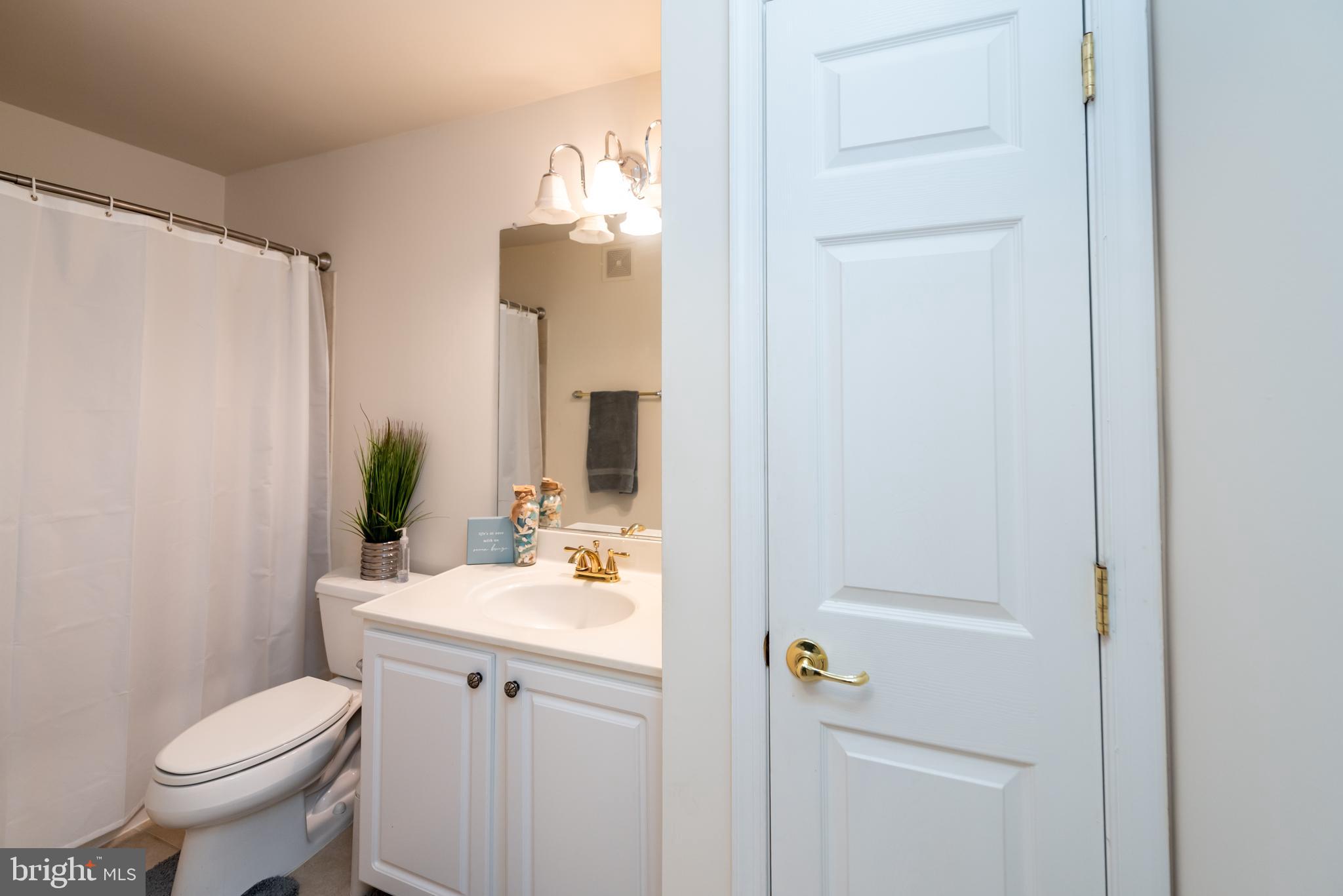 GROVETON WOODS - Residential Lease