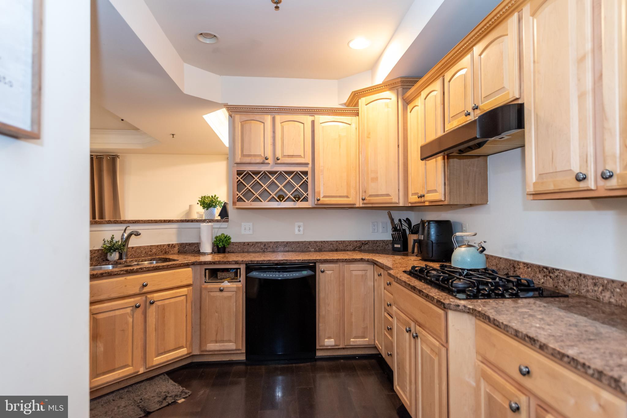 GROVETON WOODS - Residential Lease