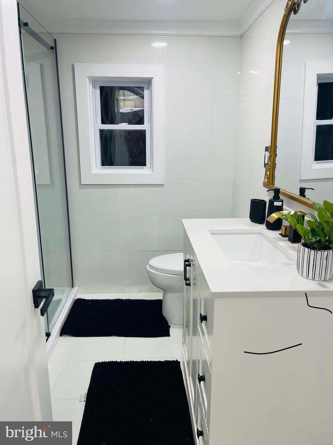 ARMSTRONG MANOR - Residential Lease