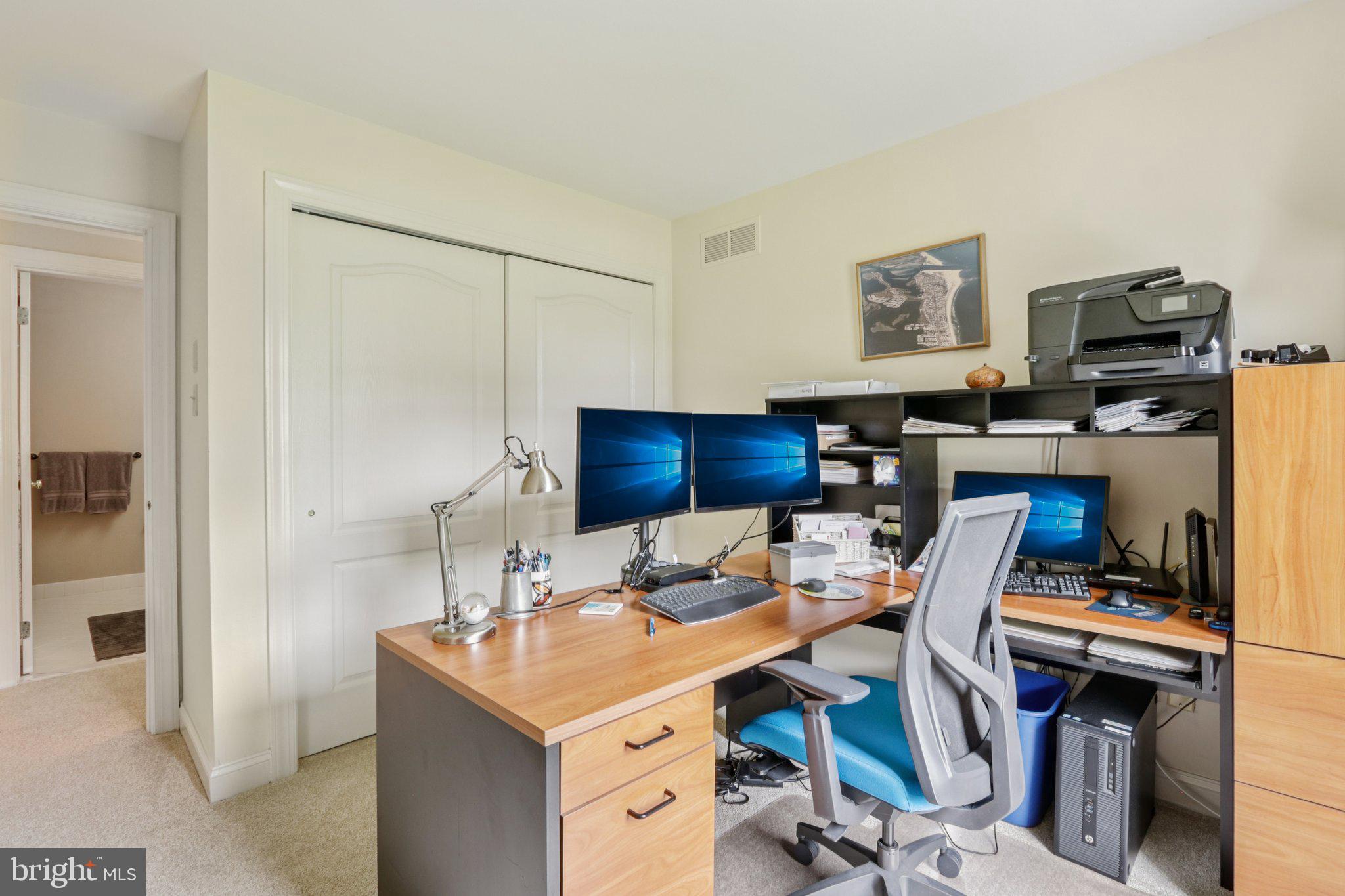 THORNBURY KNOLL - Residential