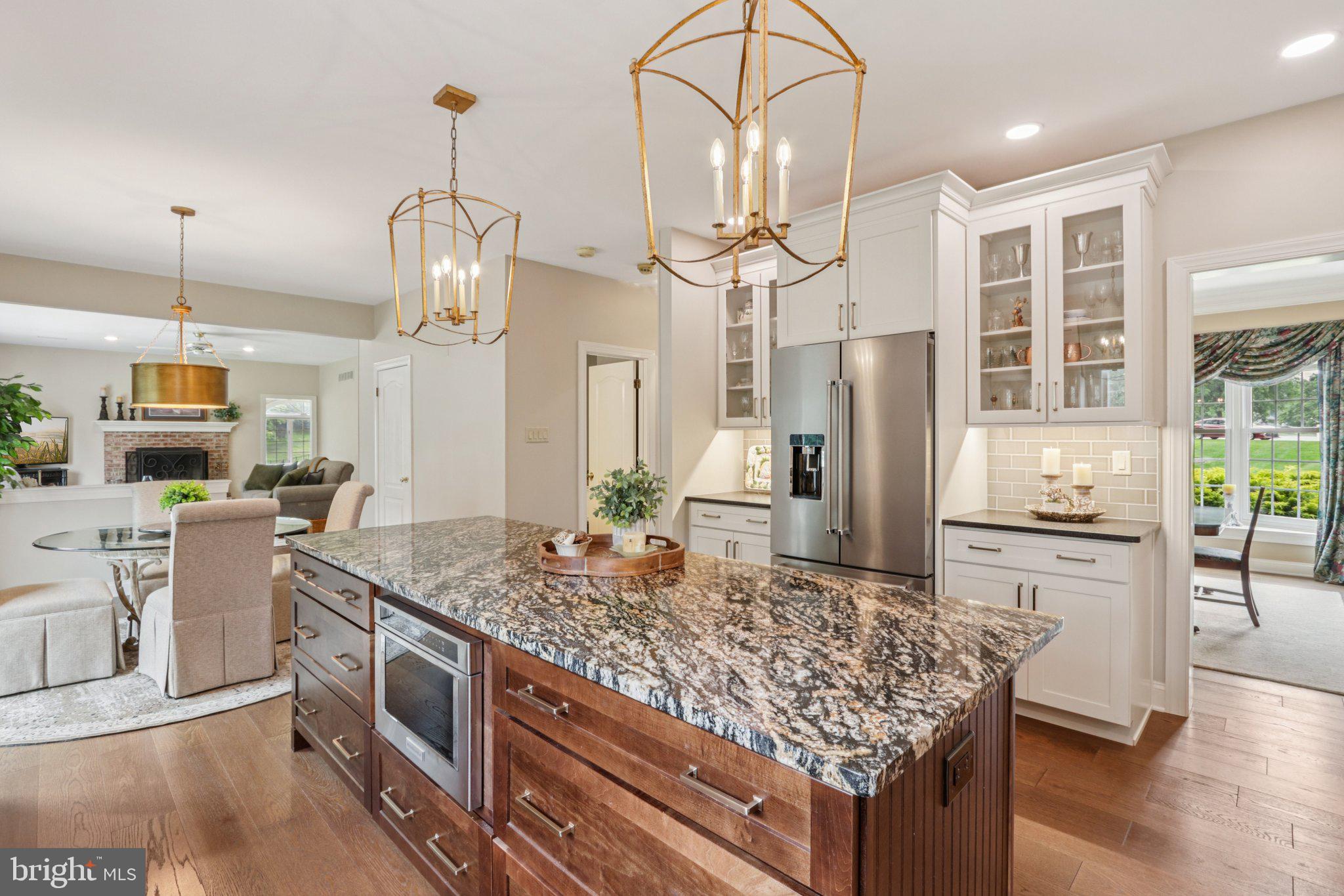 THORNBURY KNOLL - Residential