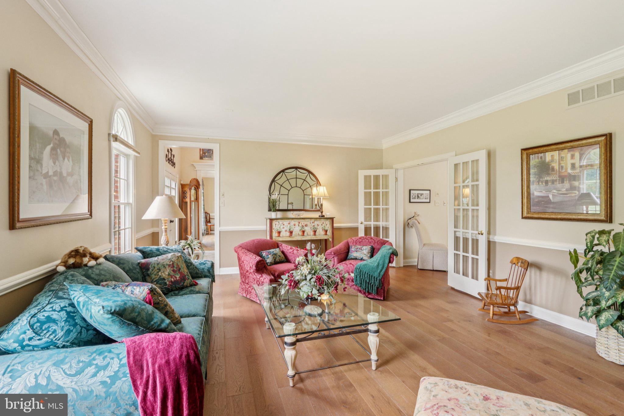 THORNBURY KNOLL - Residential