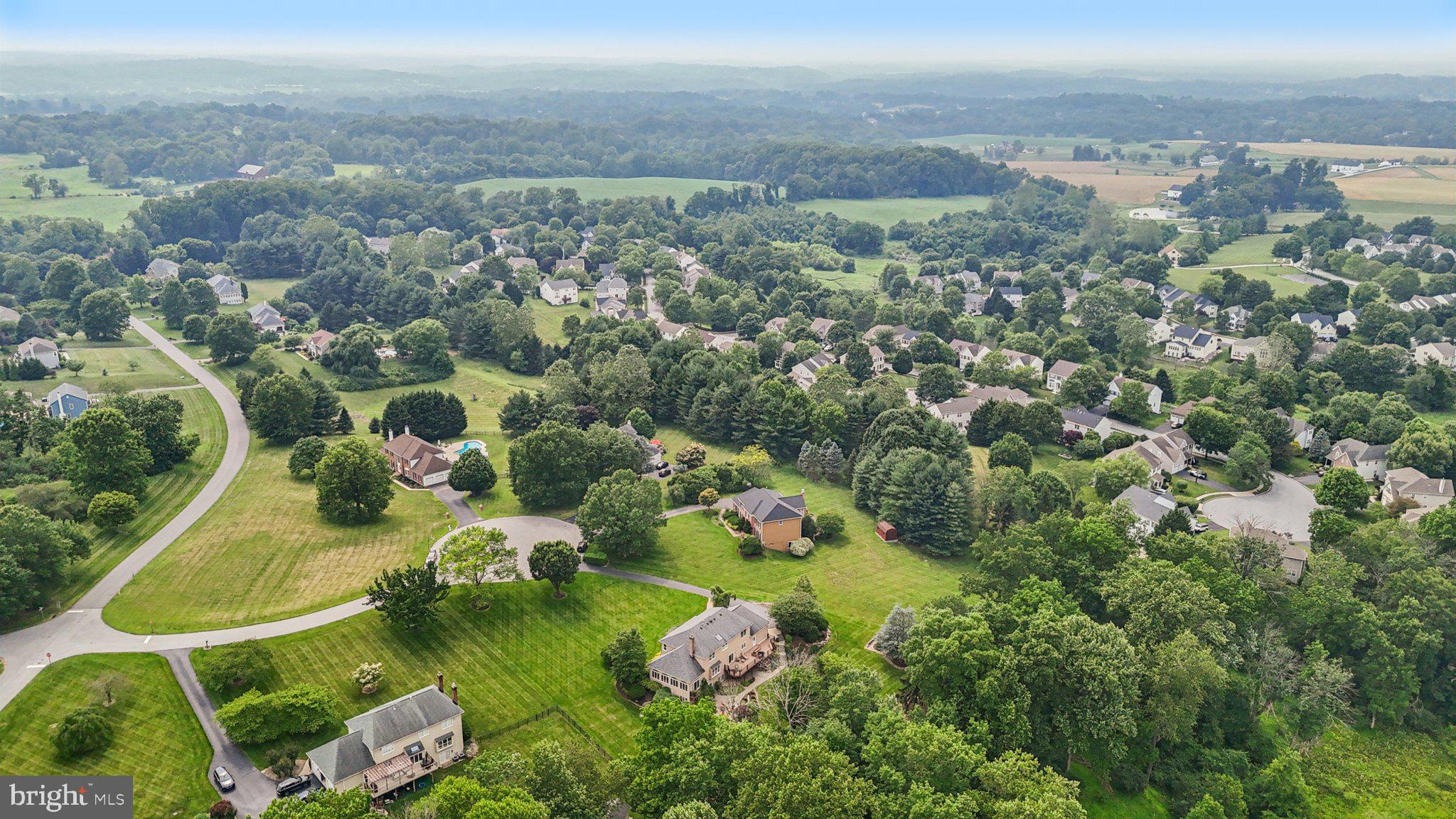 THORNBURY KNOLL - Residential