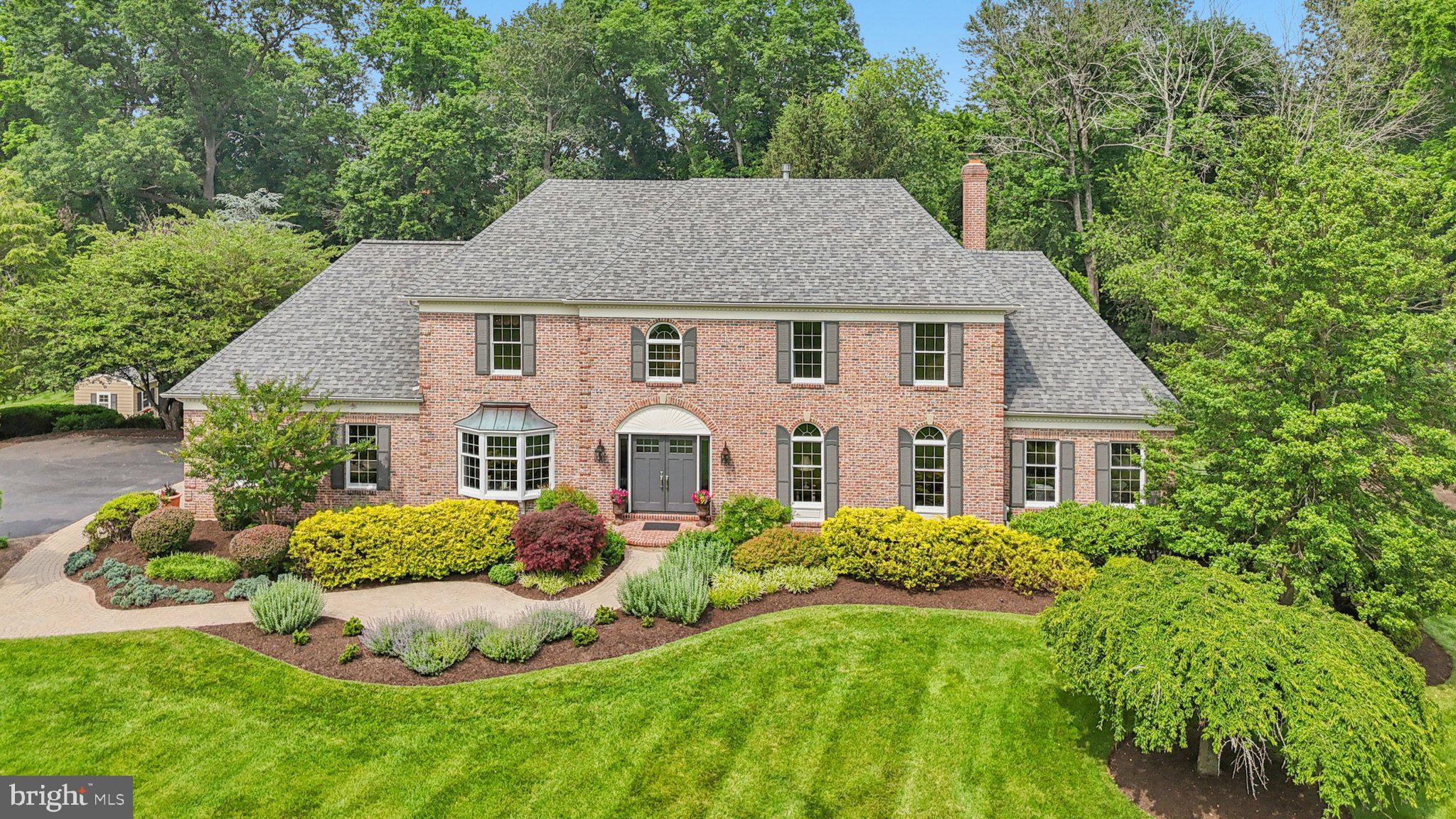 THORNBURY KNOLL - Residential