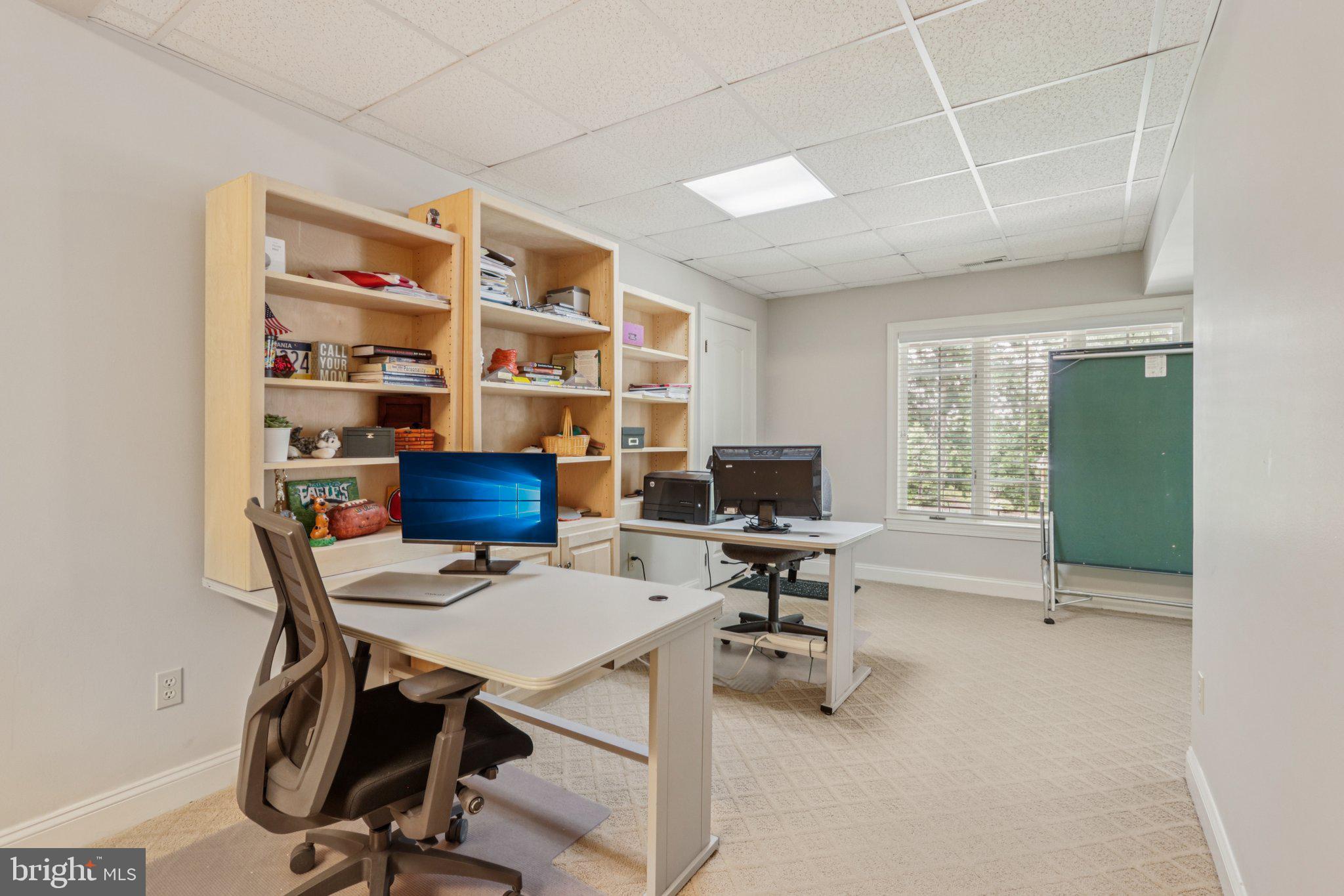 THORNBURY KNOLL - Residential