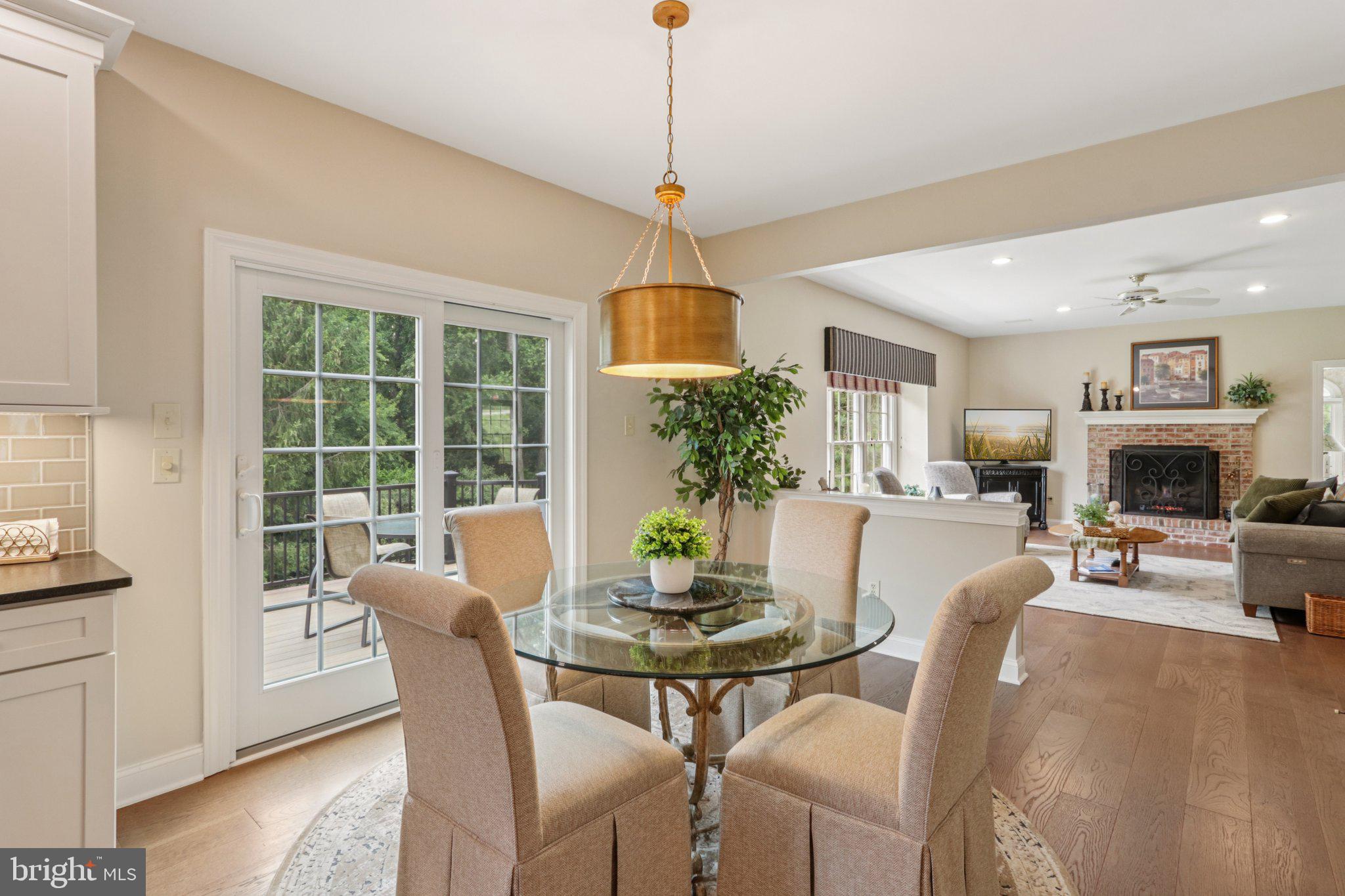 THORNBURY KNOLL - Residential