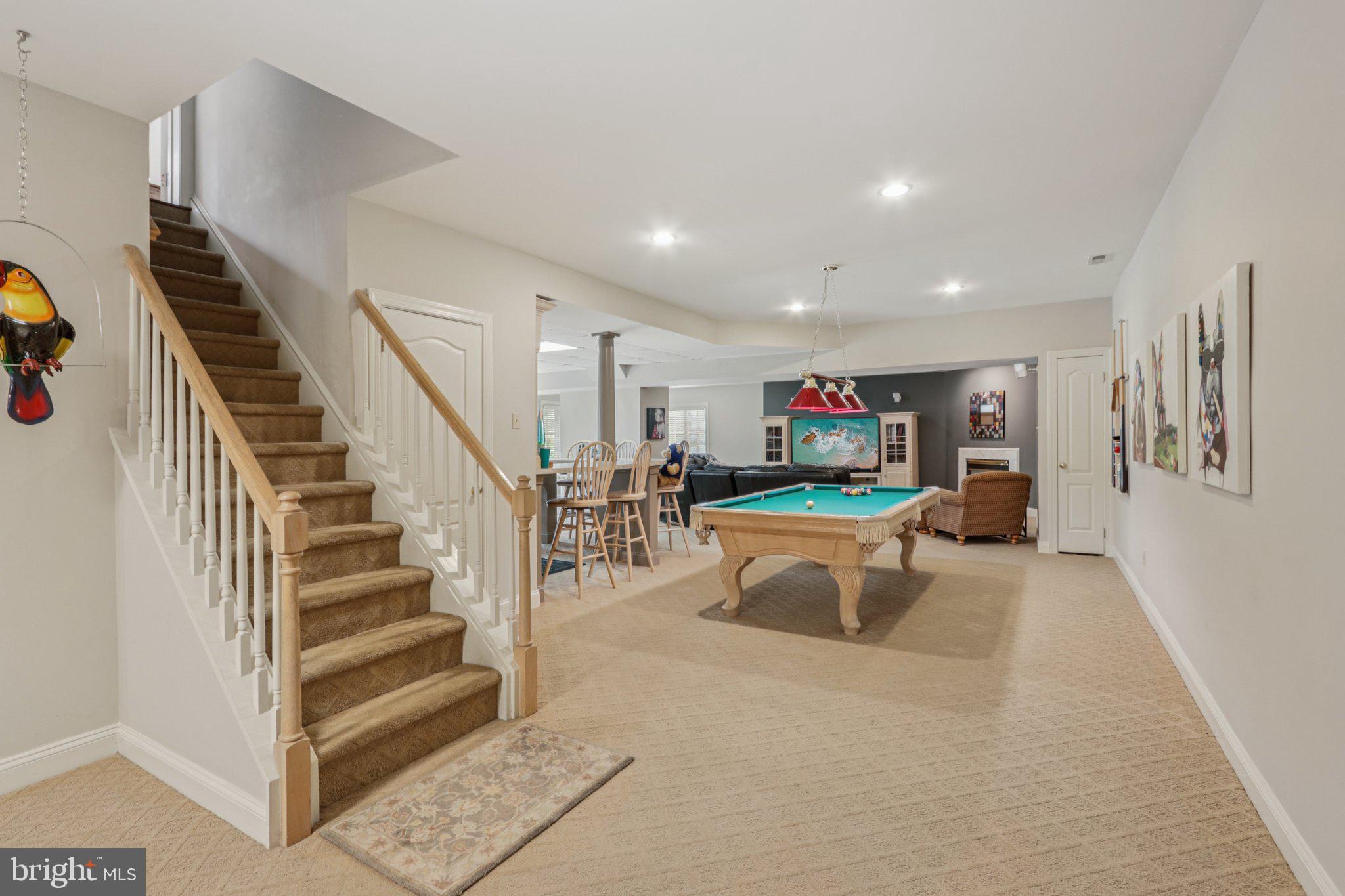 THORNBURY KNOLL - Residential