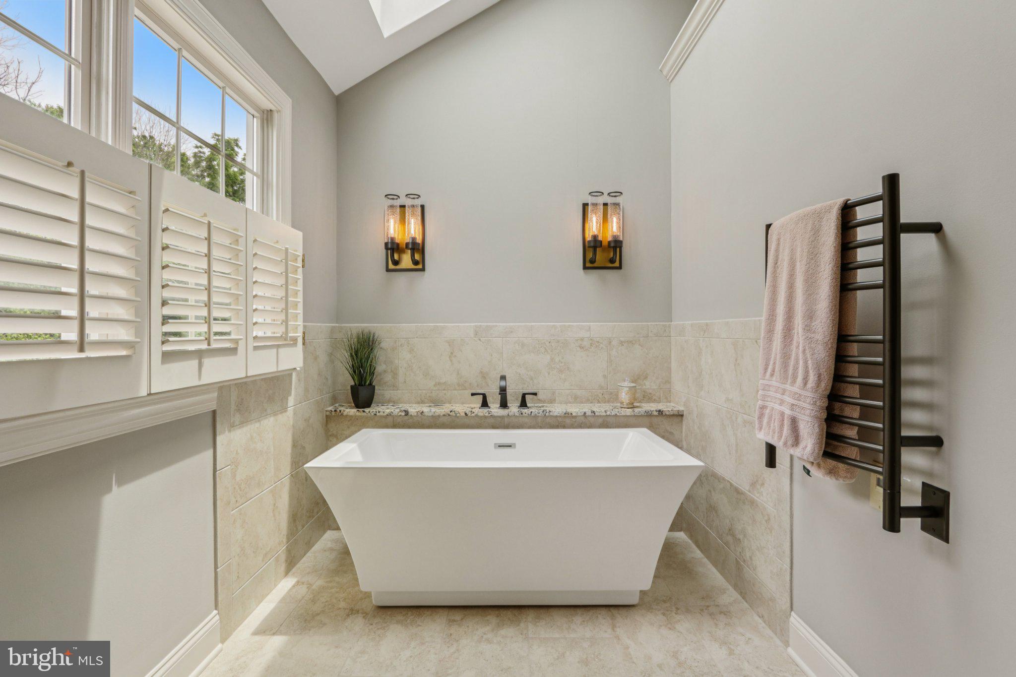 THORNBURY KNOLL - Residential