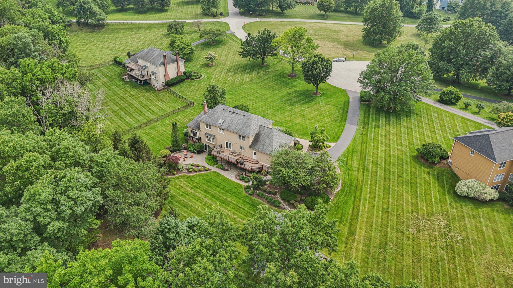 THORNBURY KNOLL - Residential