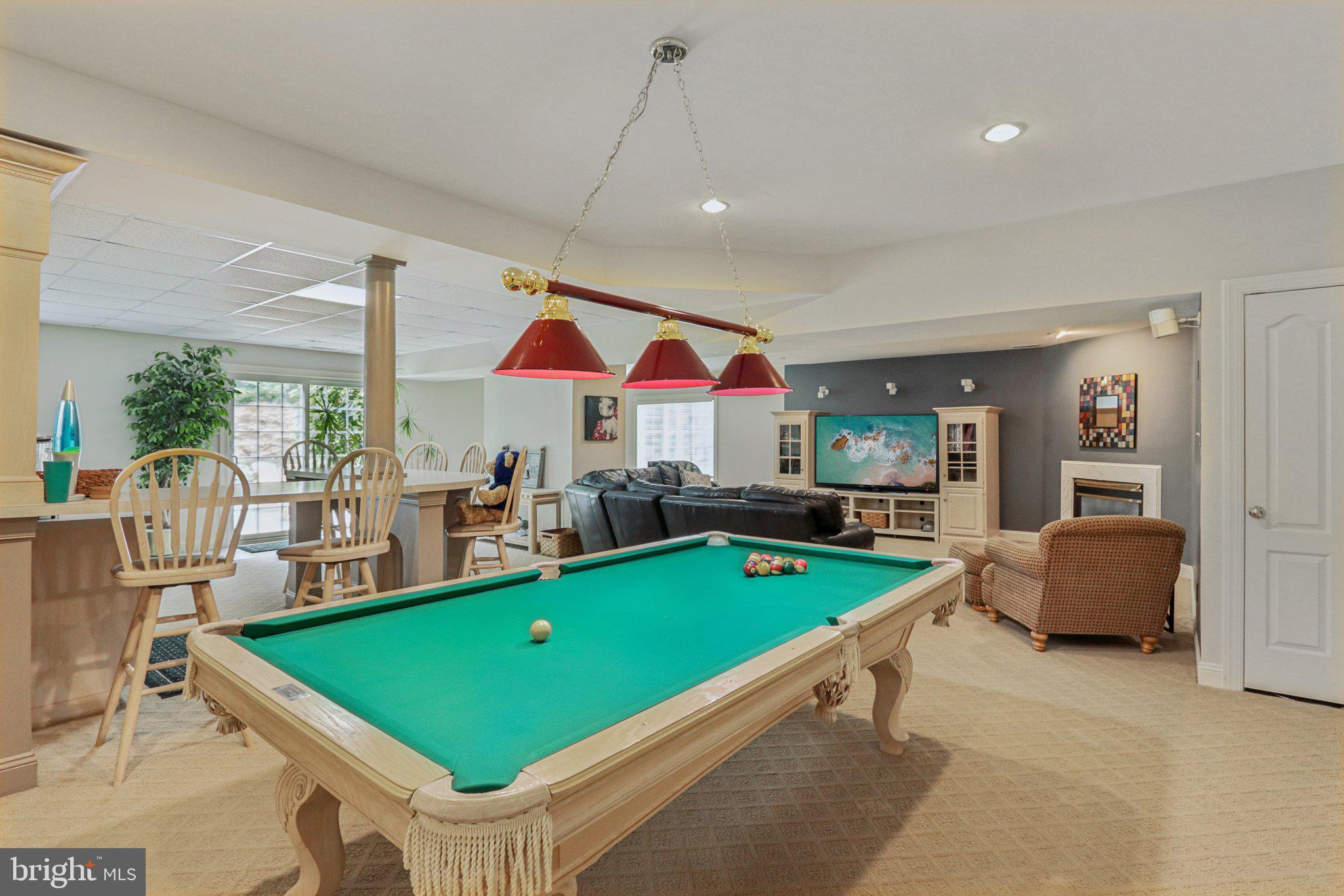 THORNBURY KNOLL - Residential