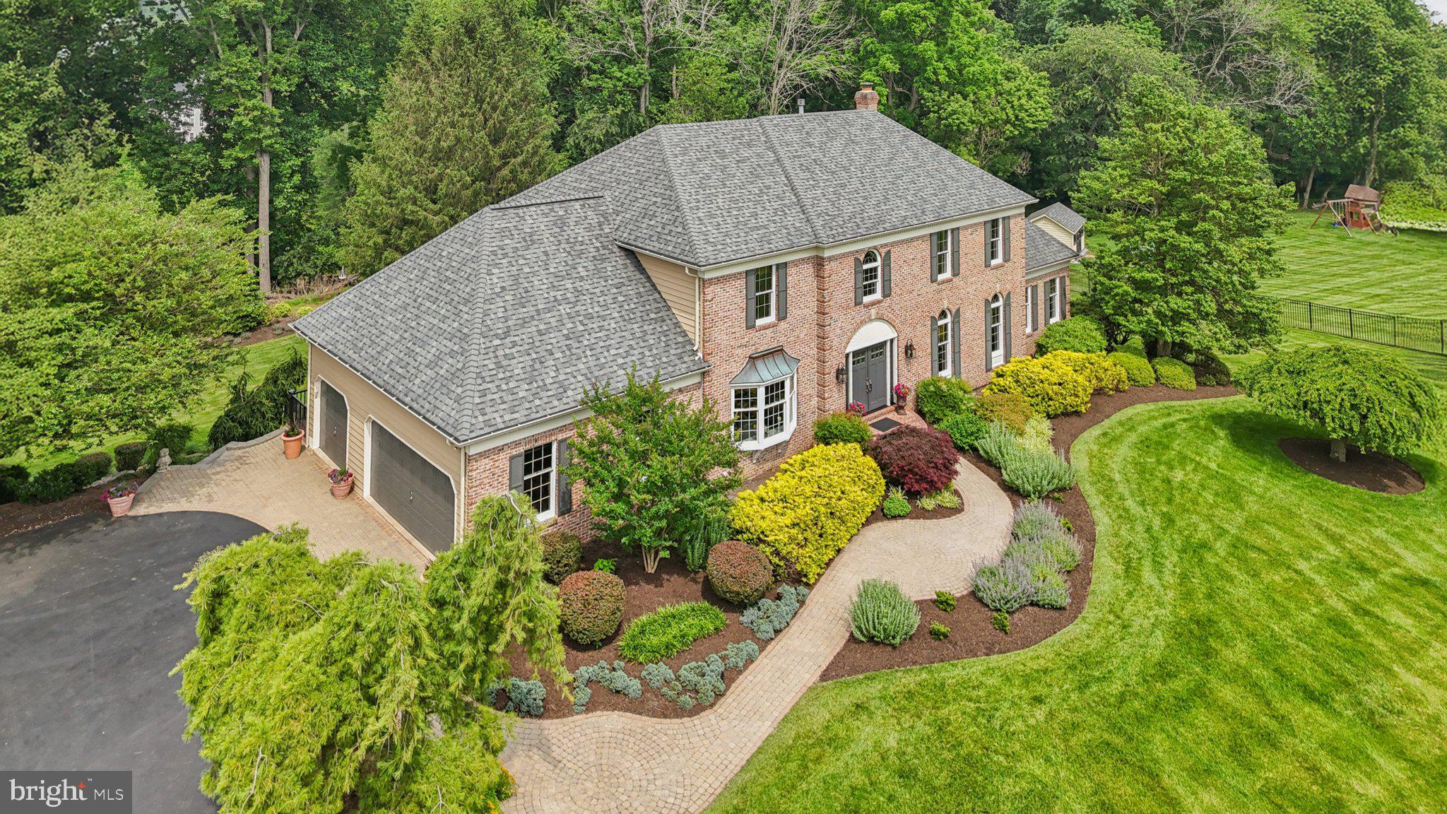 THORNBURY KNOLL - Residential