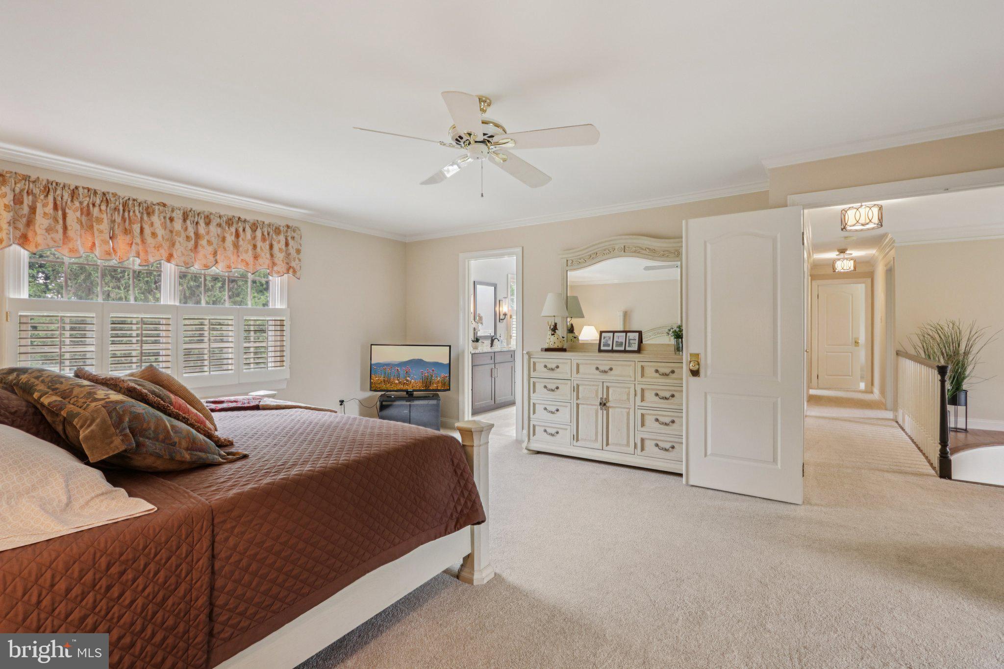 THORNBURY KNOLL - Residential