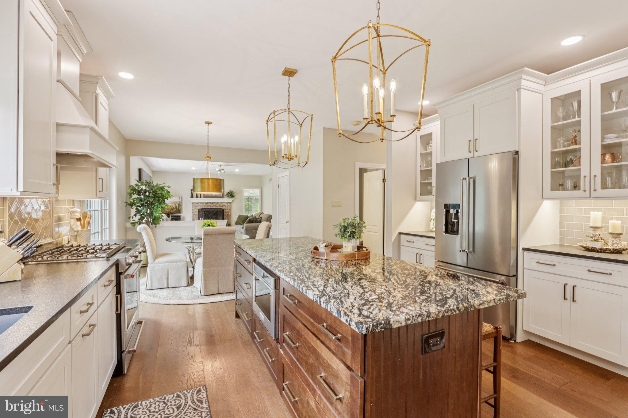 THORNBURY KNOLL - Residential