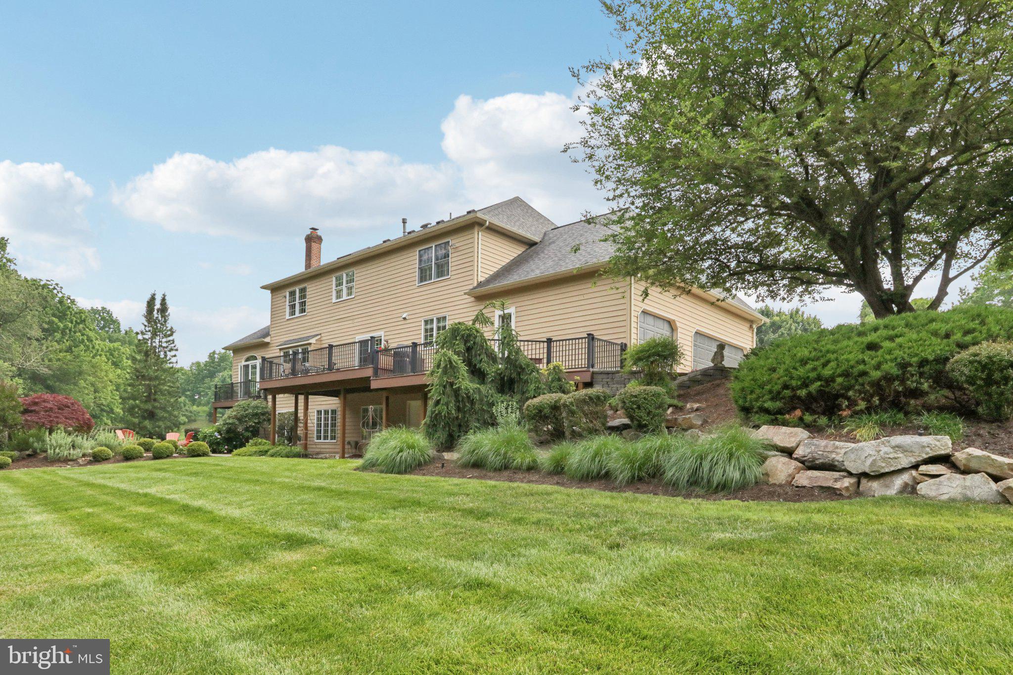 THORNBURY KNOLL - Residential