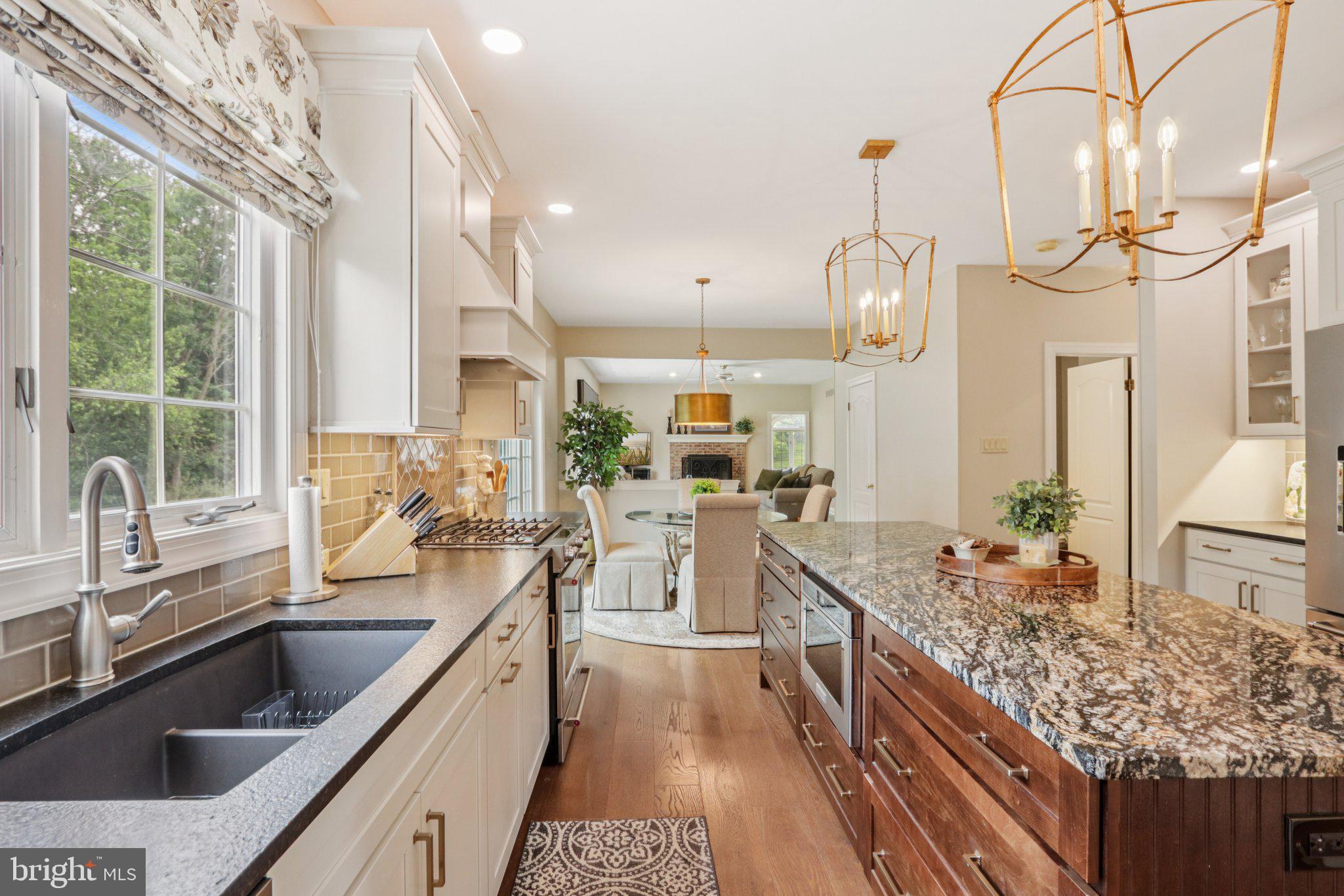 THORNBURY KNOLL - Residential