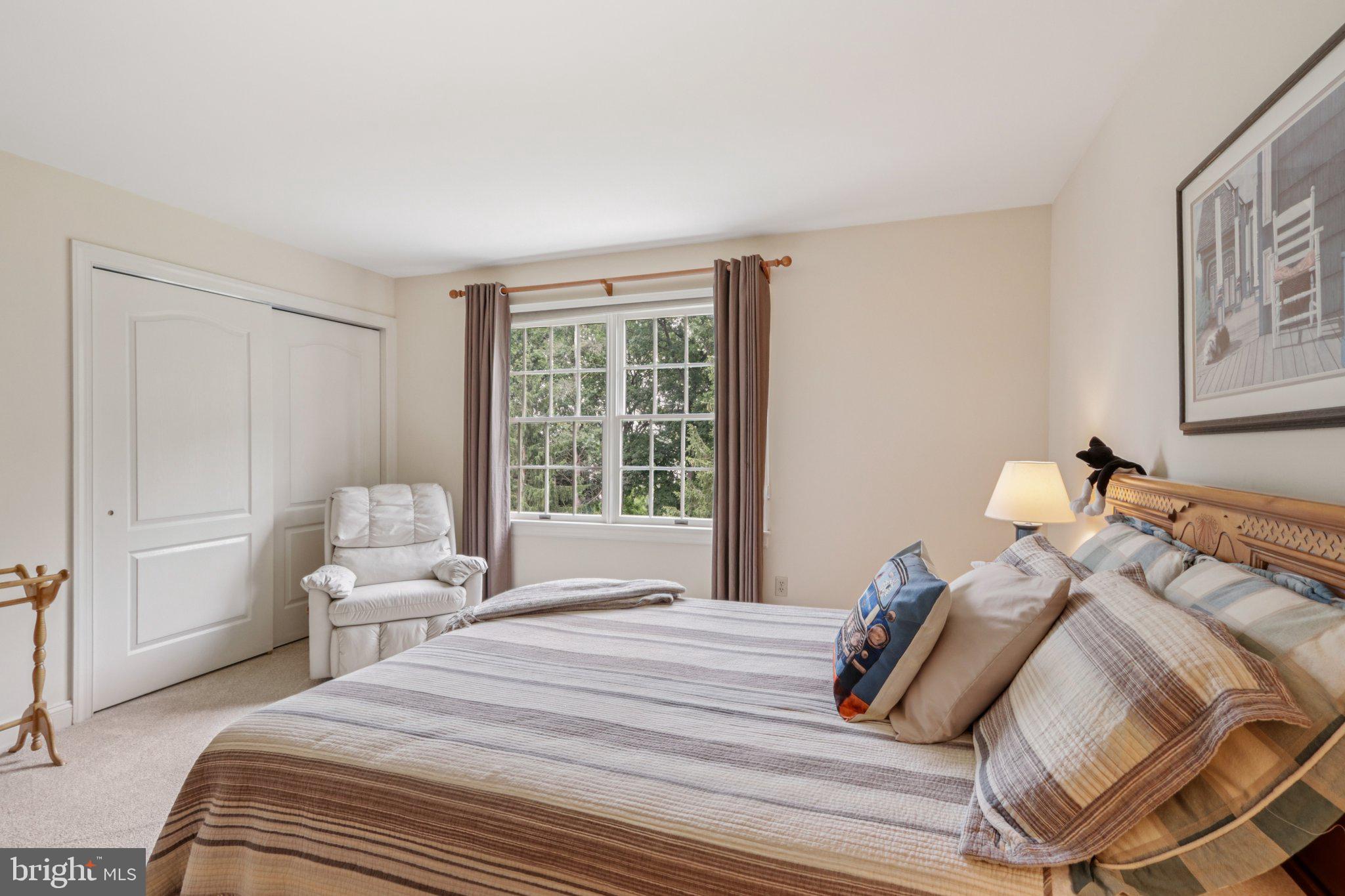 THORNBURY KNOLL - Residential