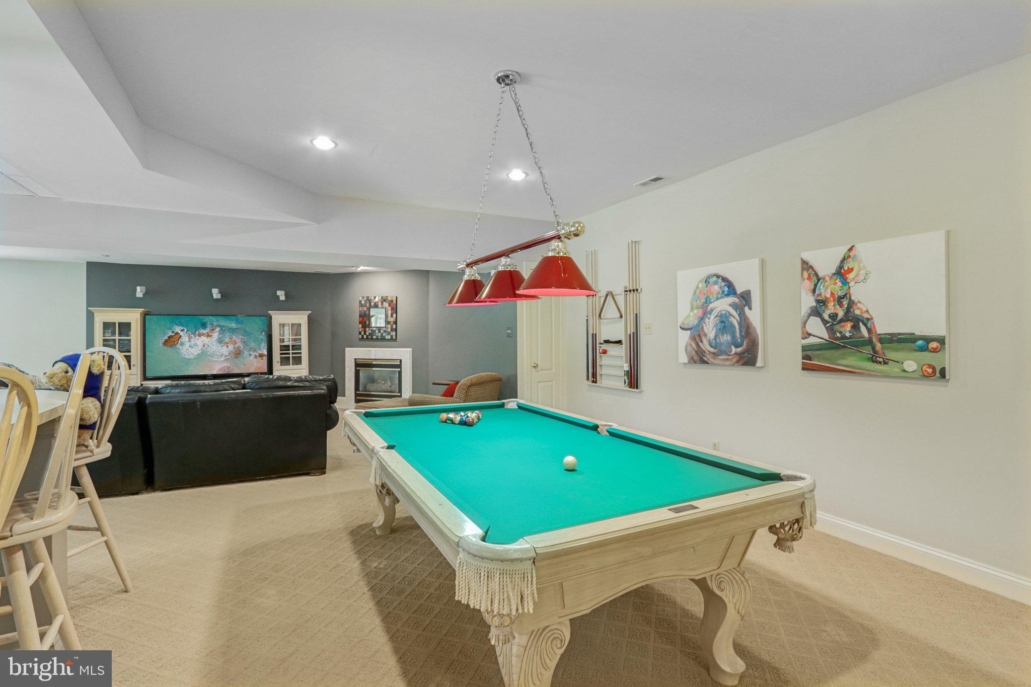 THORNBURY KNOLL - Residential