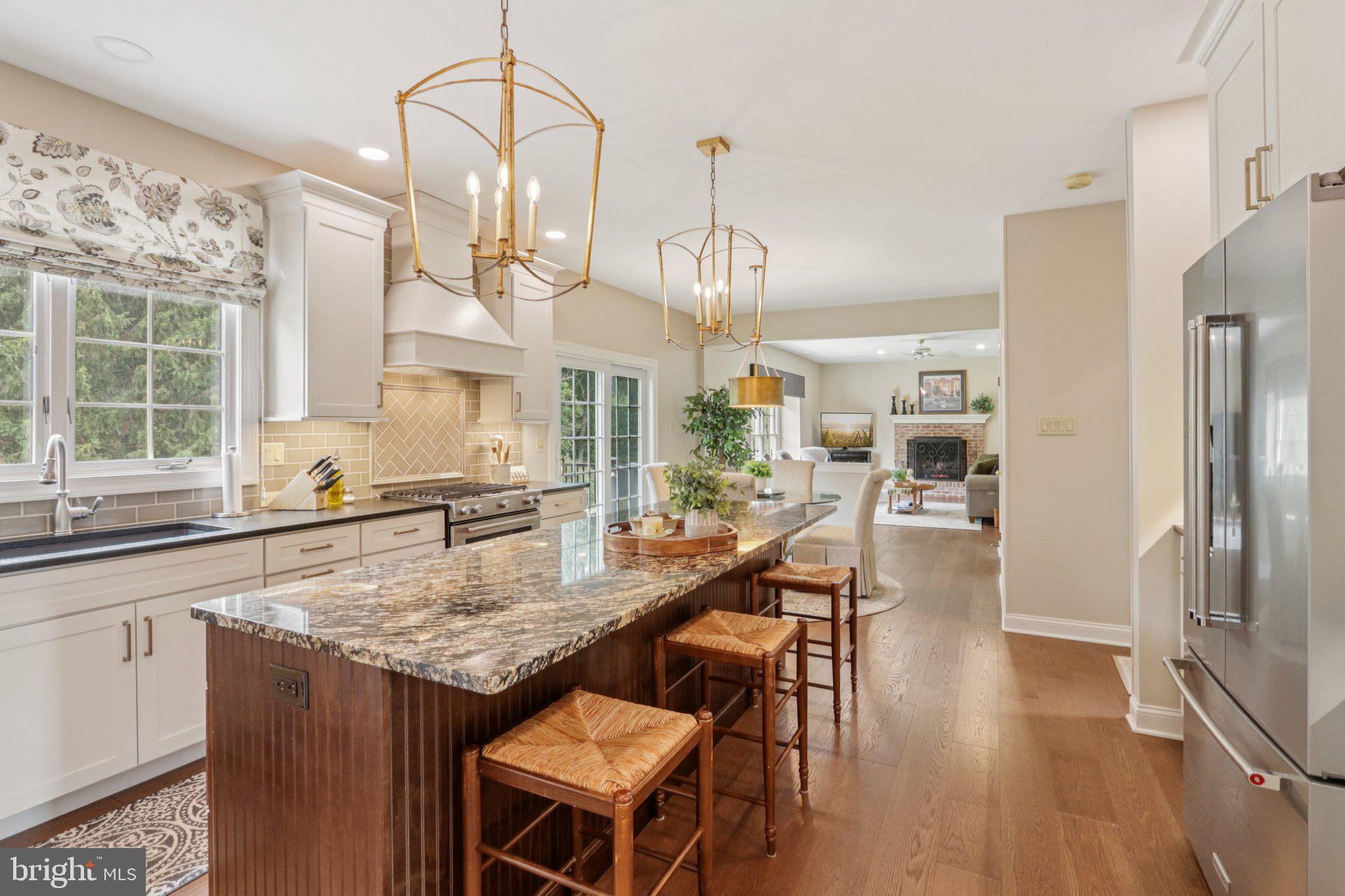 THORNBURY KNOLL - Residential