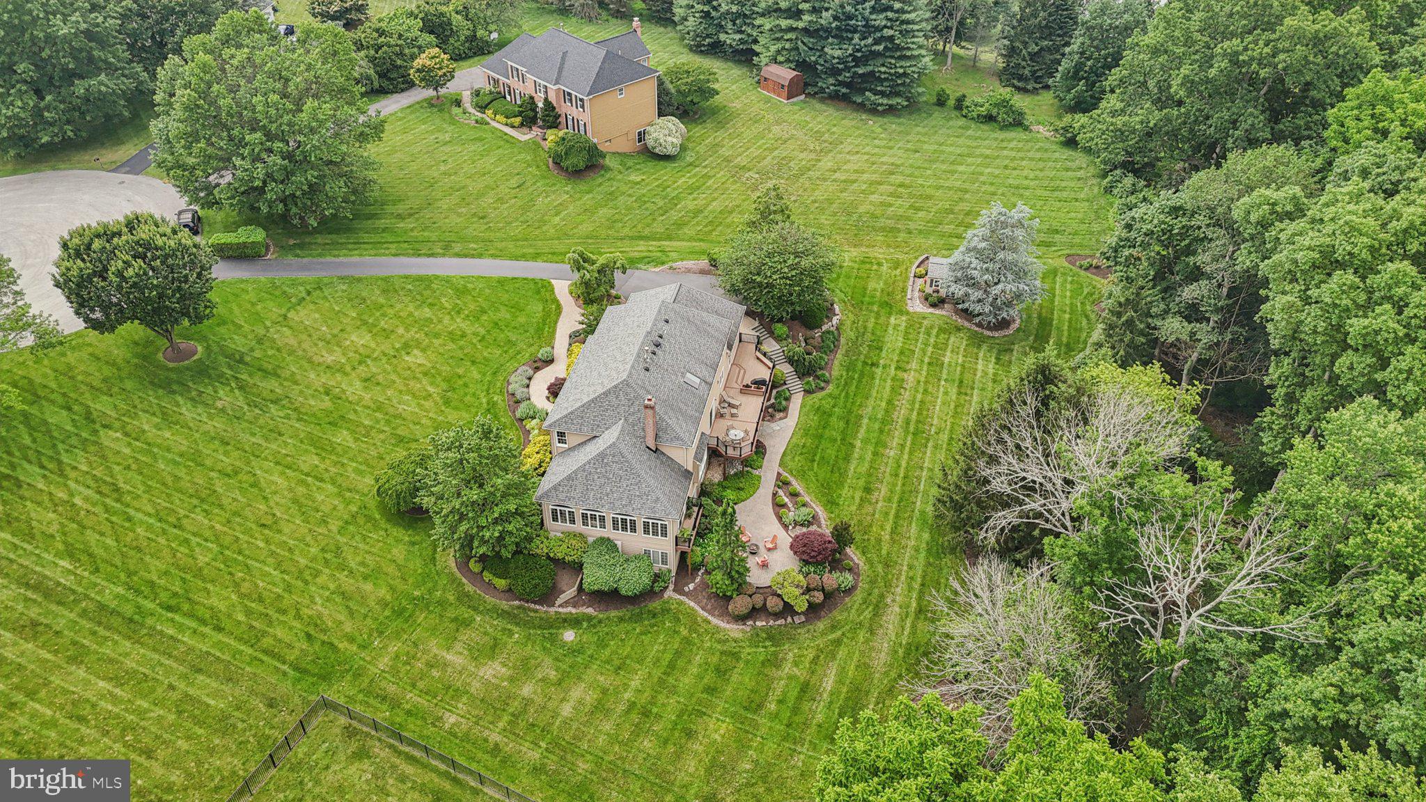 THORNBURY KNOLL - Residential