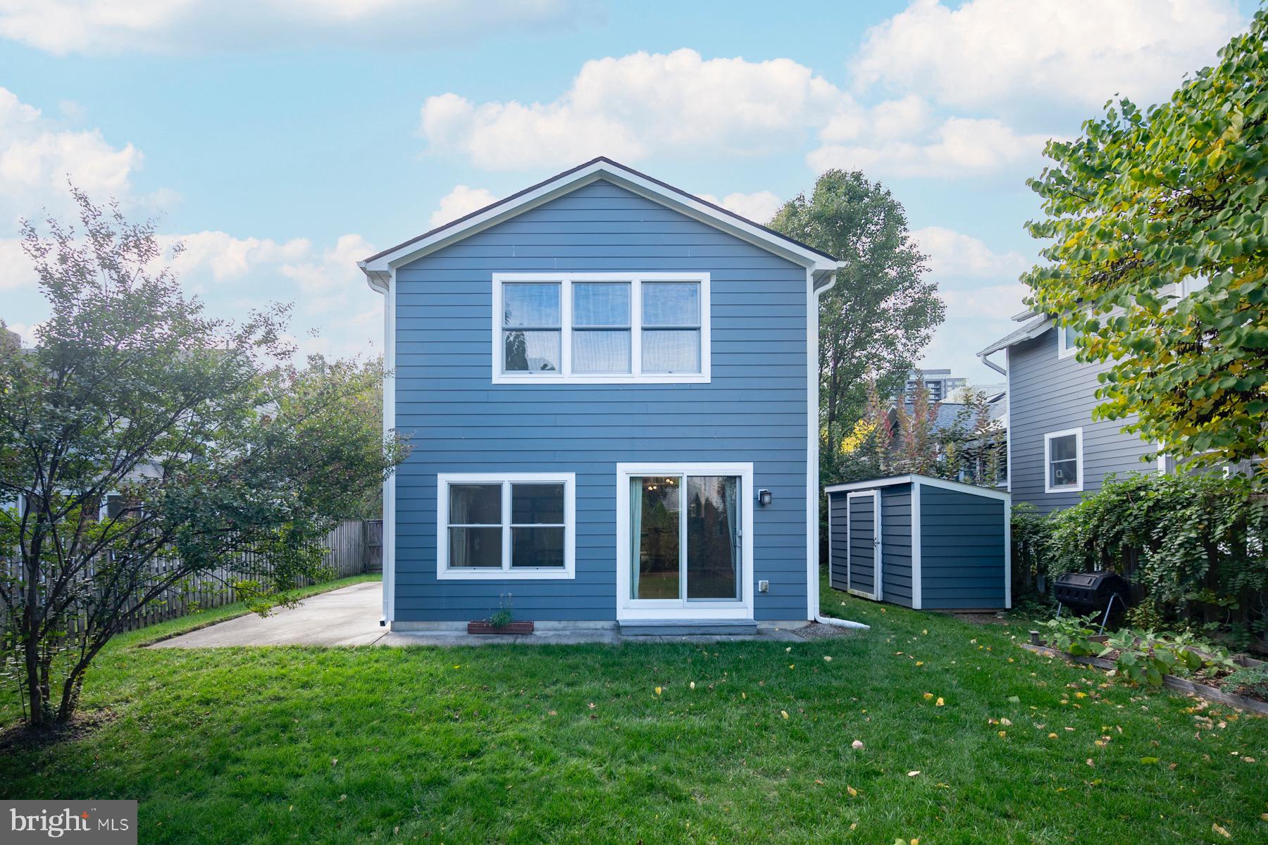 ASHTON HEIGHTS - Residential Lease