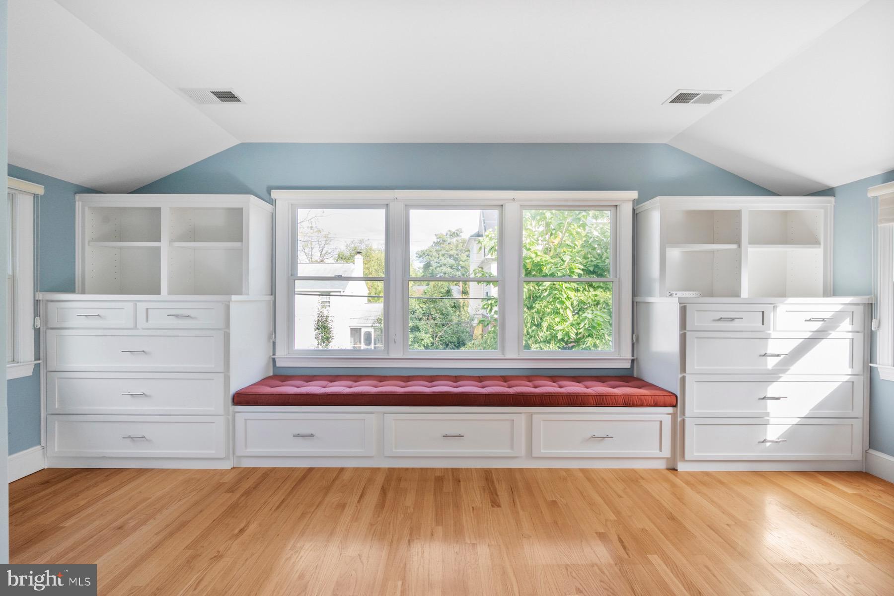 ASHTON HEIGHTS - Residential Lease