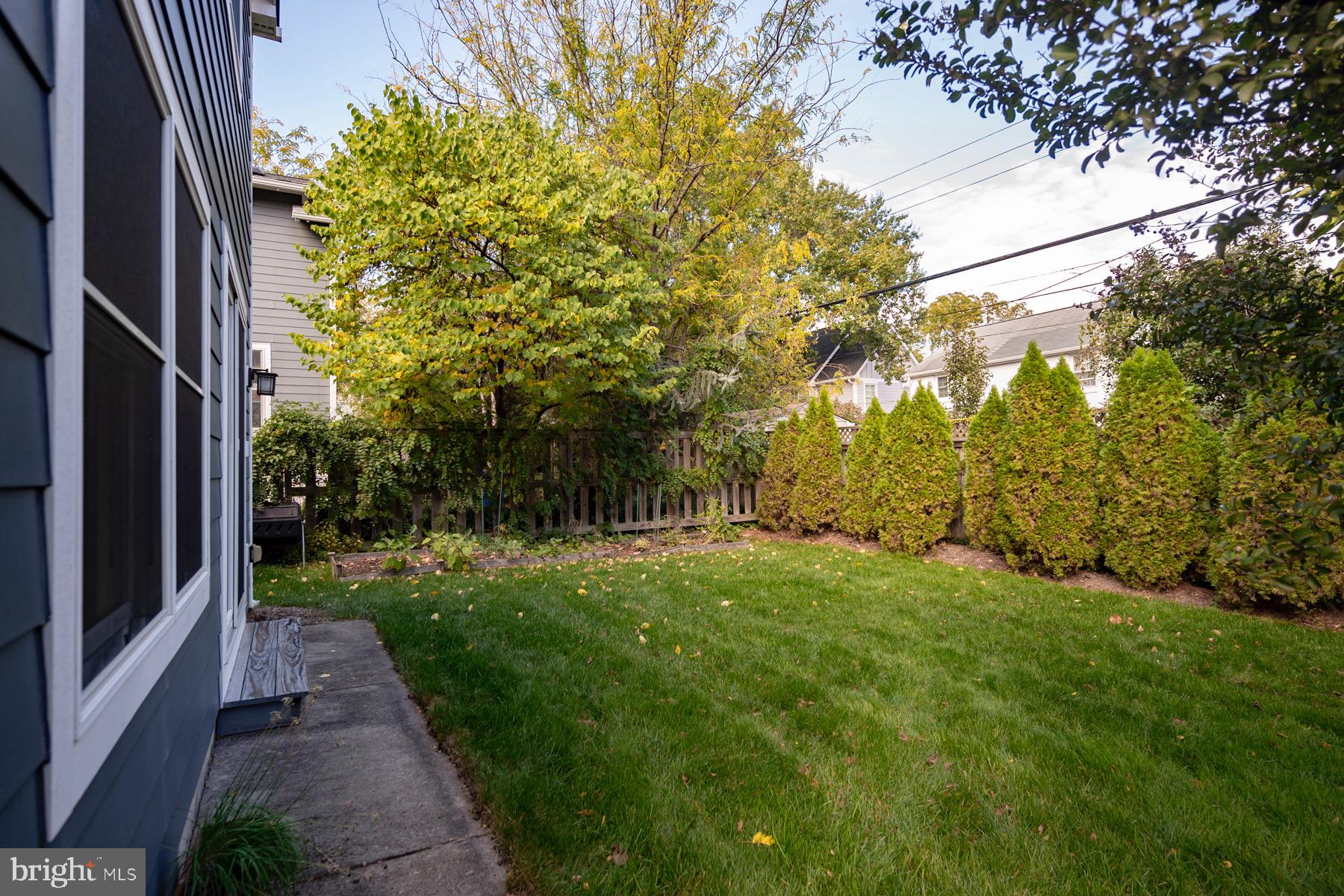 ASHTON HEIGHTS - Residential Lease