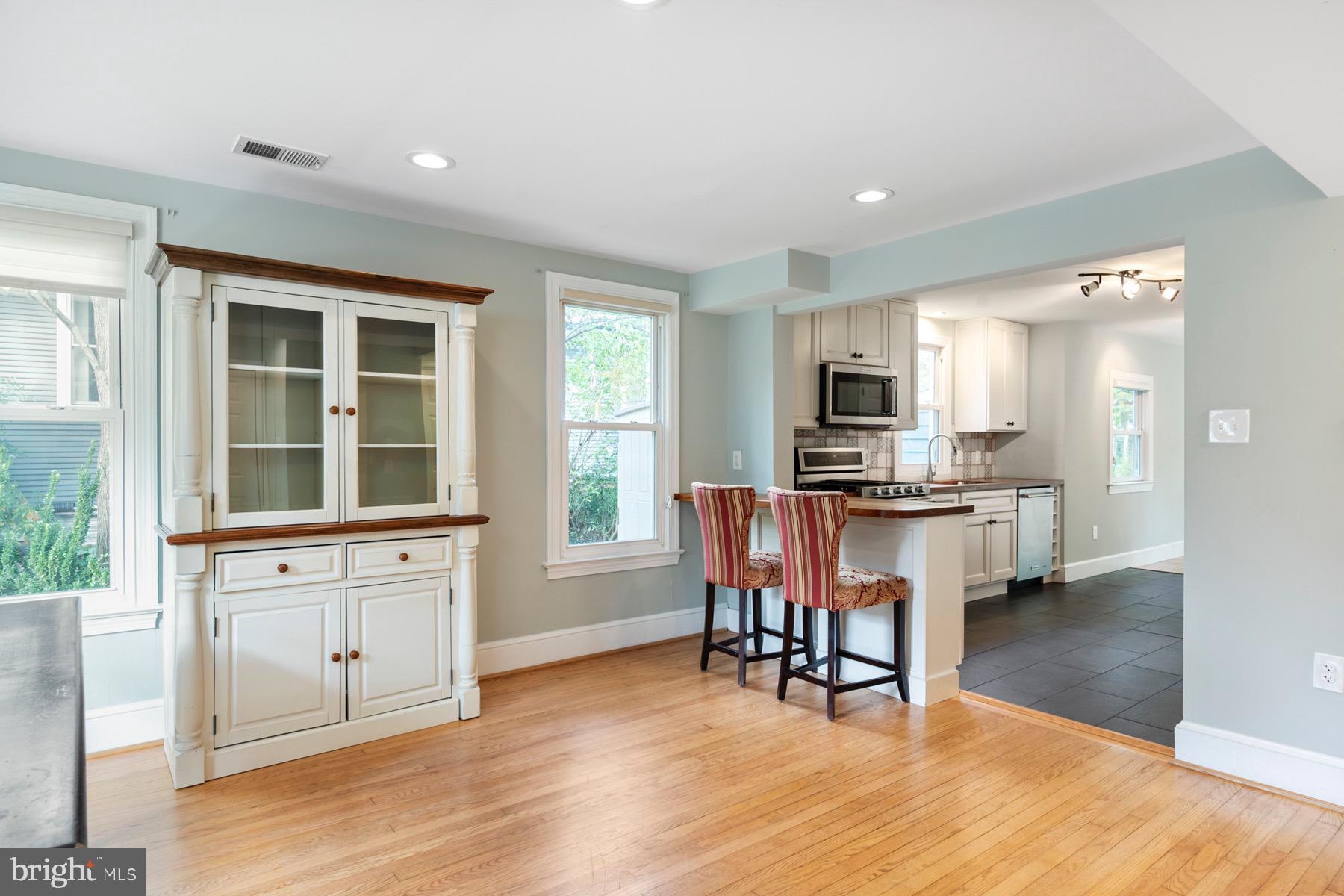 ASHTON HEIGHTS - Residential Lease