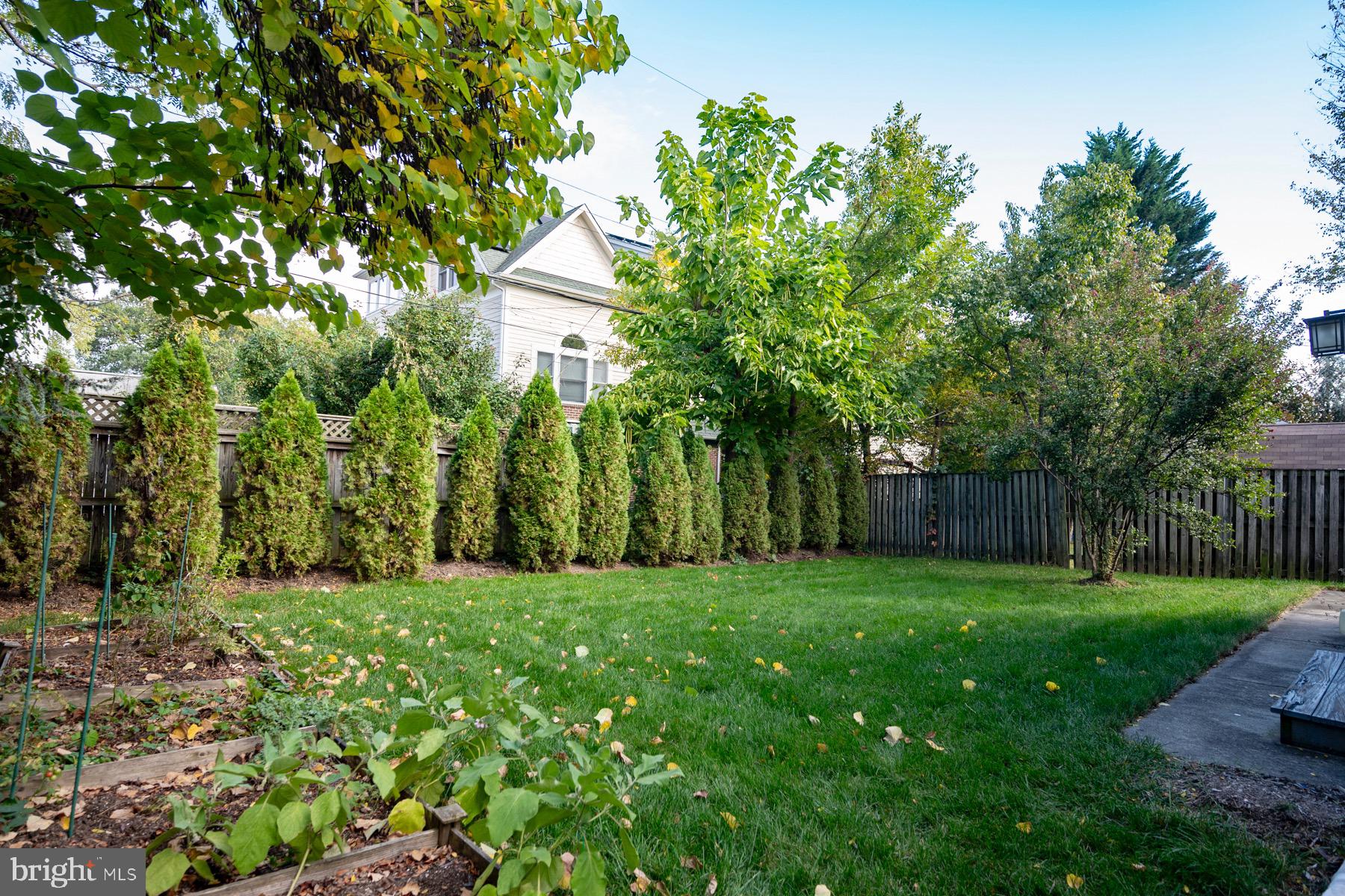 ASHTON HEIGHTS - Residential Lease