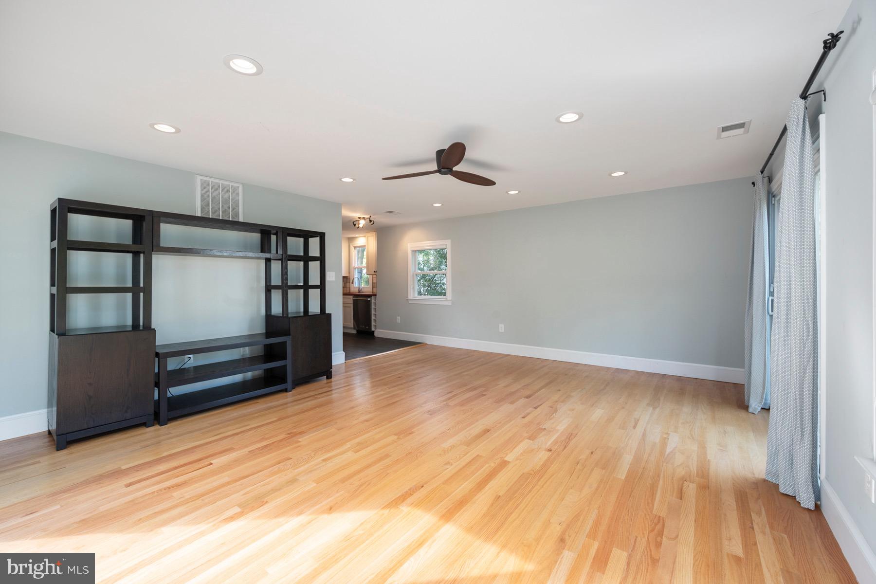 ASHTON HEIGHTS - Residential Lease