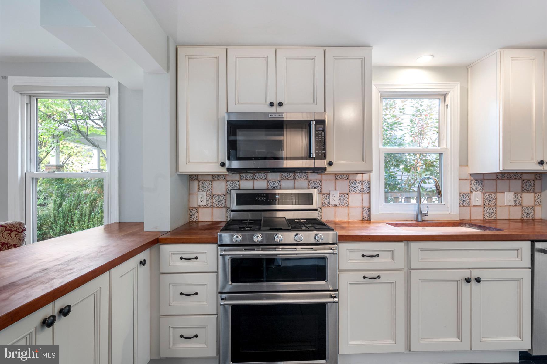 ASHTON HEIGHTS - Residential Lease