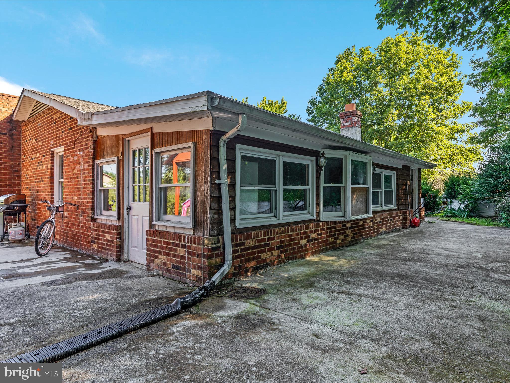 LAKESIDE ESTATES - Residential