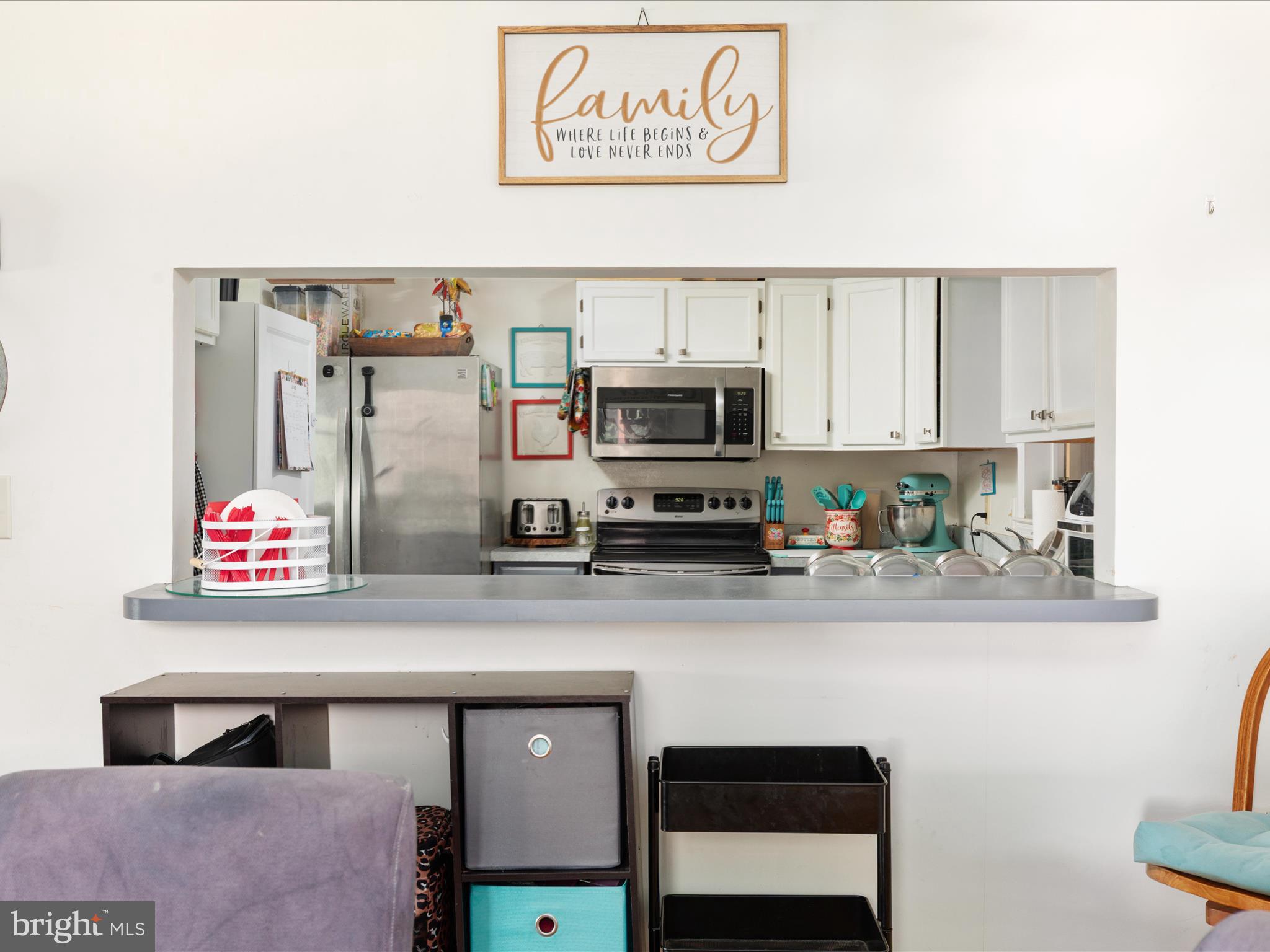 LAKESIDE ESTATES - Residential