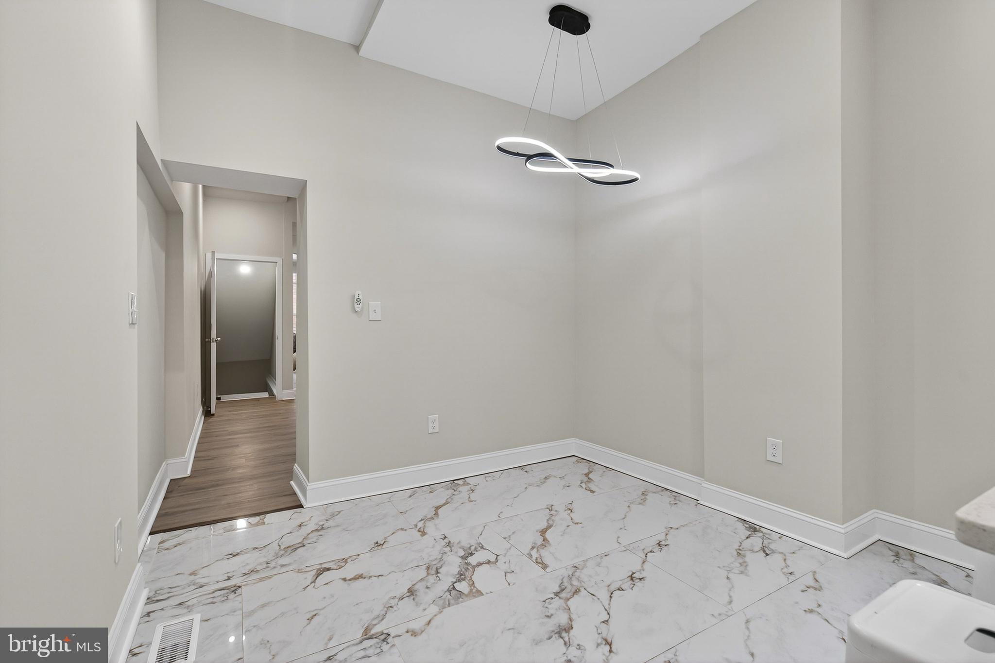 LEXINGTON - Residential