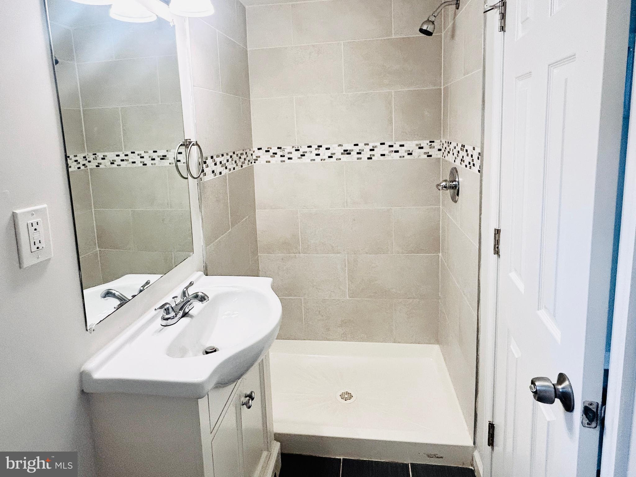 ADELPHI - Residential