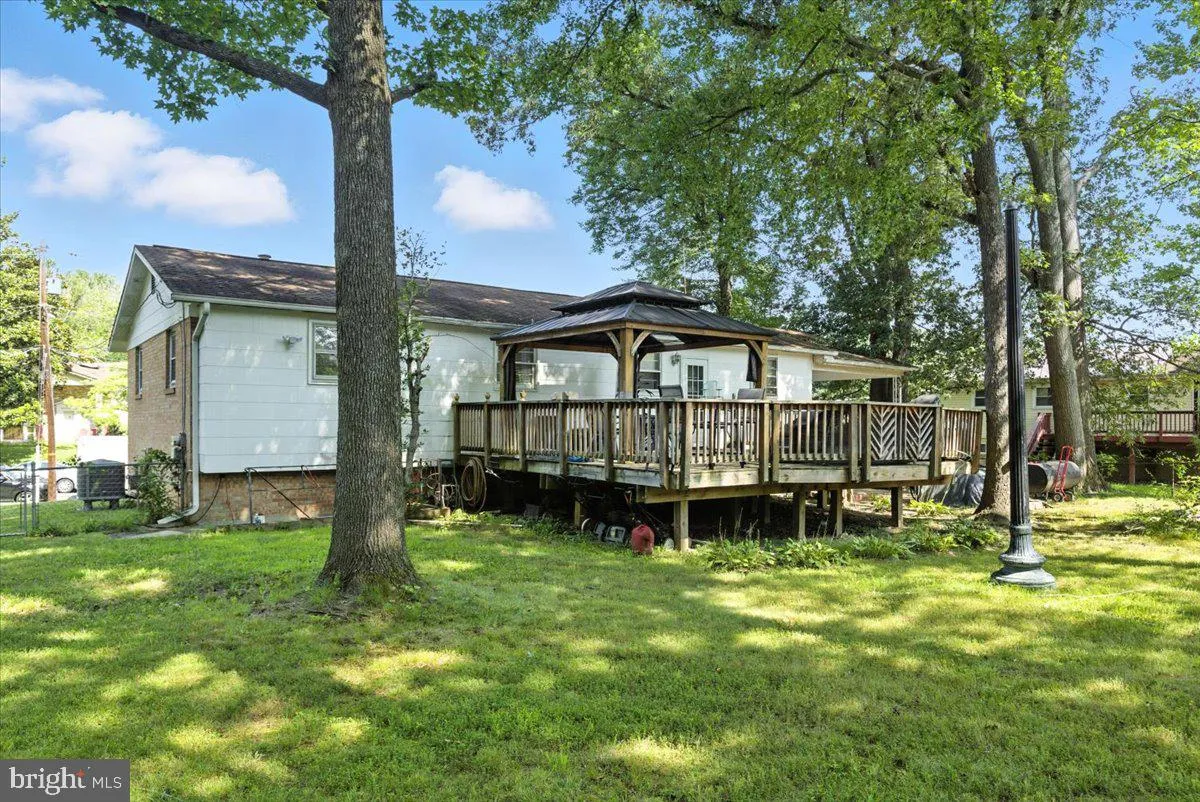 Upper Marlboro, Maryland 20772, United States, 4 Bedrooms Bedrooms, ,3 BathroomsBathrooms,Residential,Contingent,180201