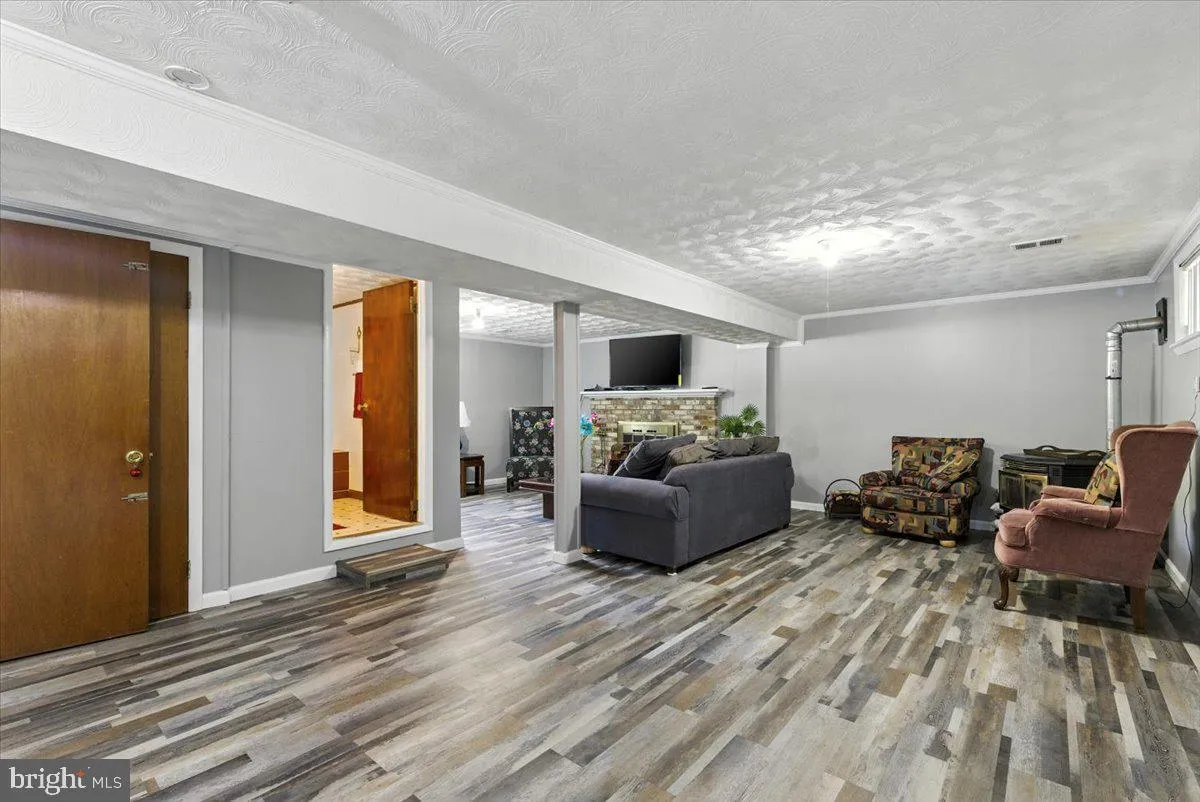 Upper Marlboro, Maryland 20772, United States, 4 Bedrooms Bedrooms, ,3 BathroomsBathrooms,Residential,Contingent,180201