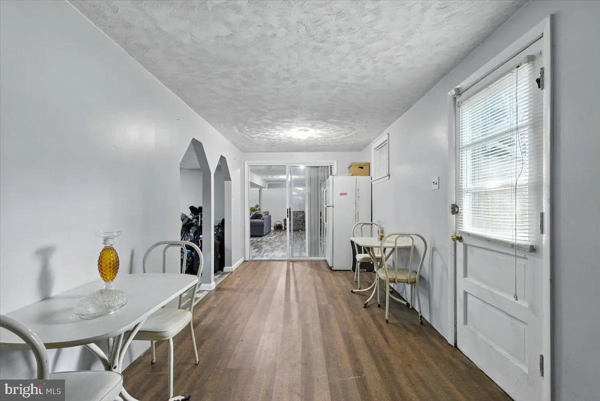 Upper Marlboro, Maryland 20772, United States, 4 Bedrooms Bedrooms, ,3 BathroomsBathrooms,Residential,Contingent,180201