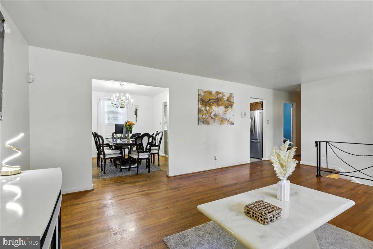 Upper Marlboro, Maryland 20772, United States, 4 Bedrooms Bedrooms, ,3 BathroomsBathrooms,Residential,Contingent,180201