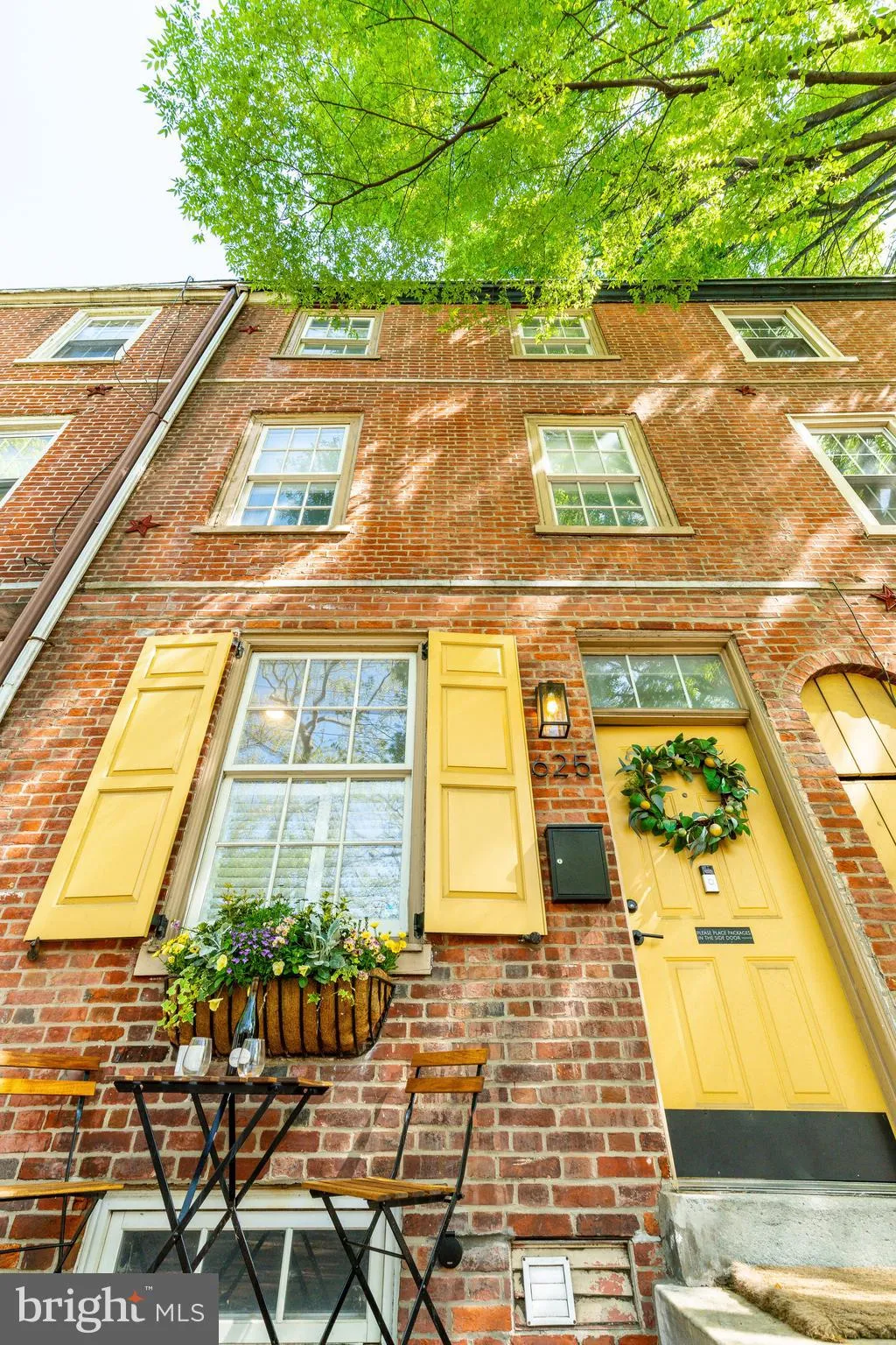 Philadelphia, Pennsylvania 19147, United States, 3 Bedrooms Bedrooms, ,3 BathroomsBathrooms,Residential,Pending,116631