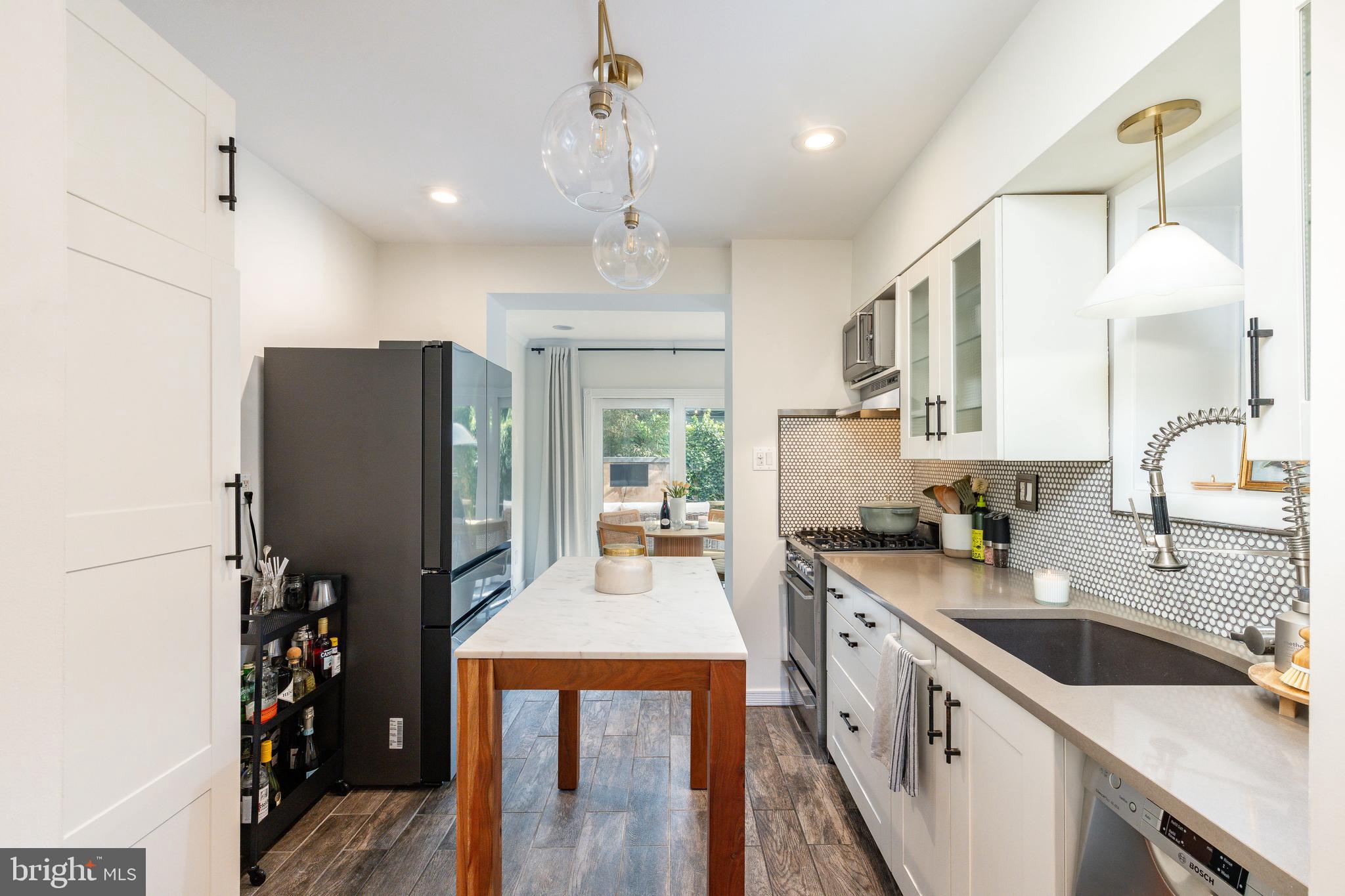 SOCIETY HILL - Residential